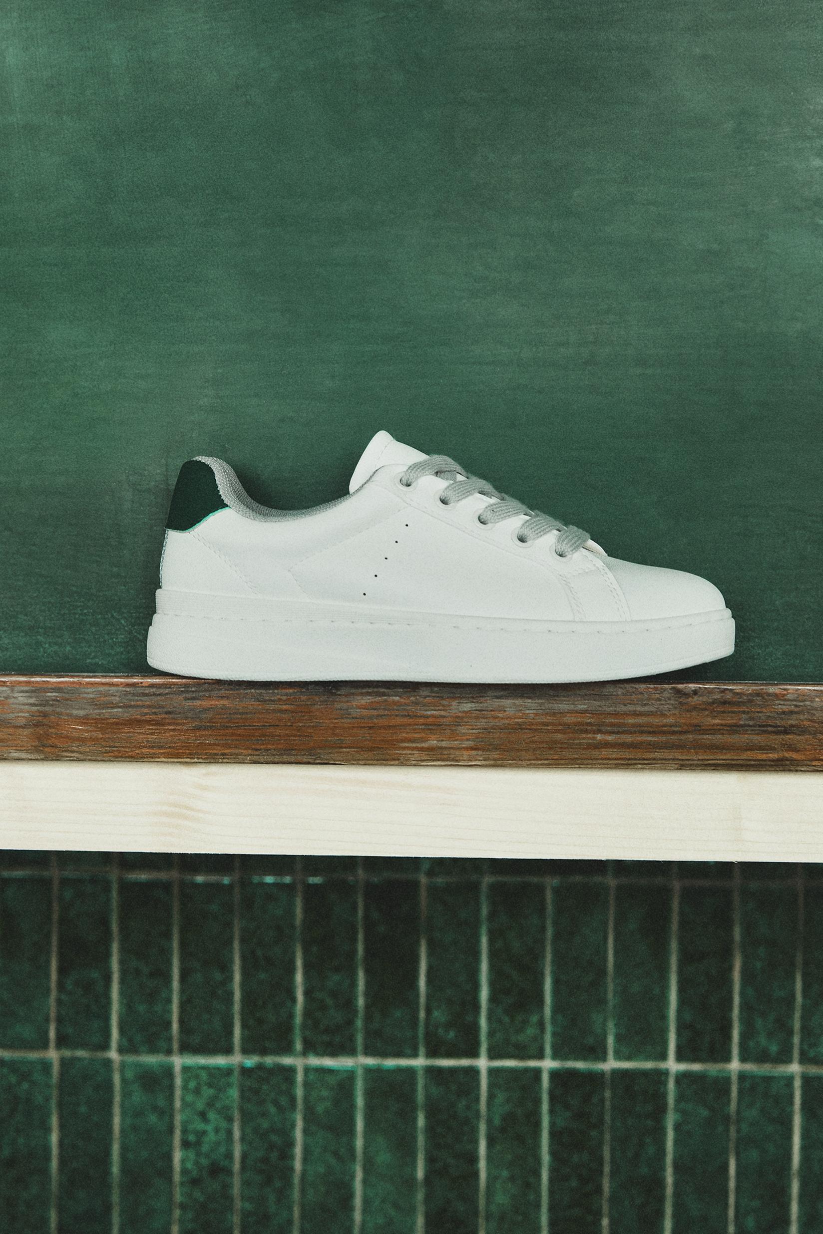 Casual sneakers — WHITE