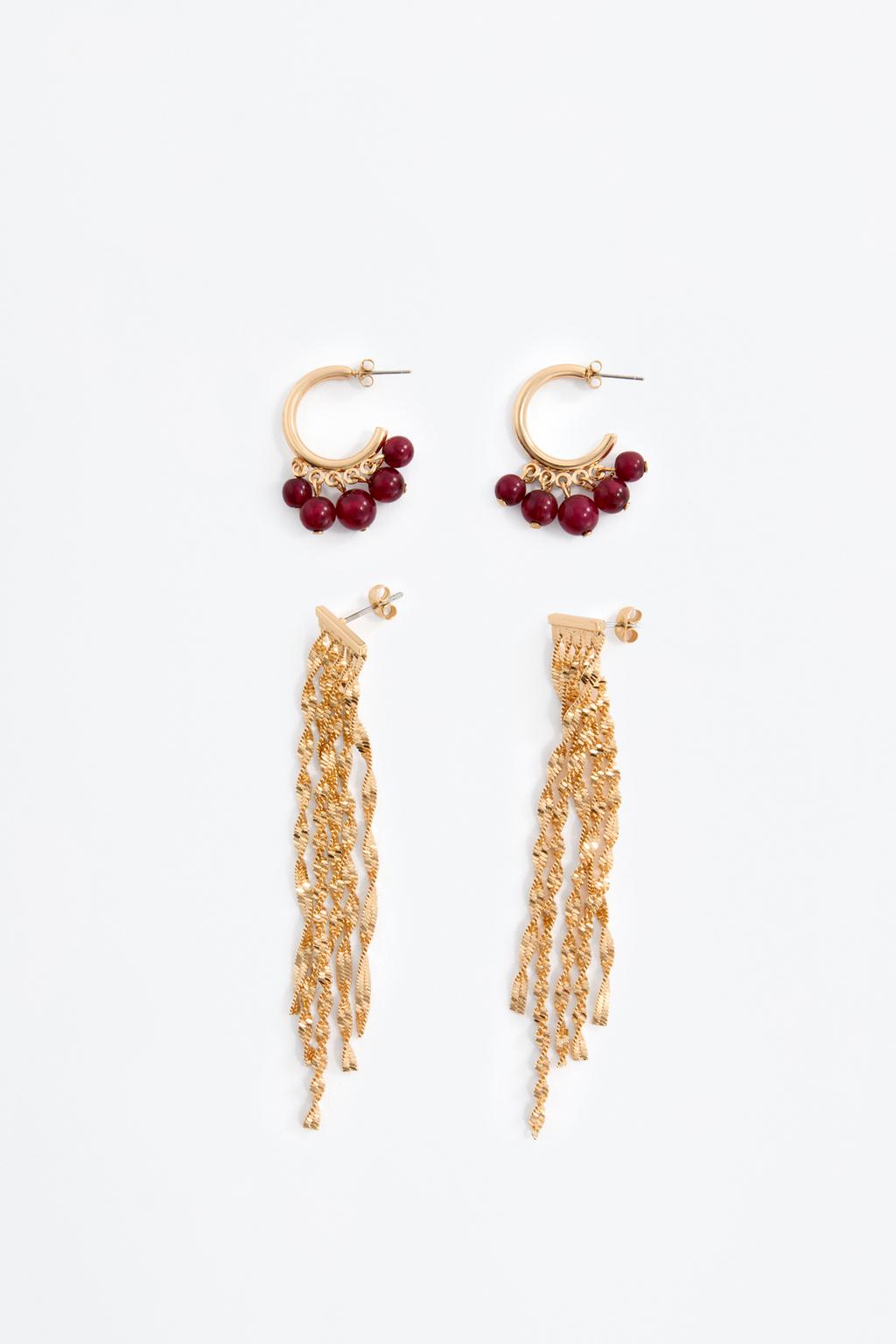 2-Pack of mismatched earrings
