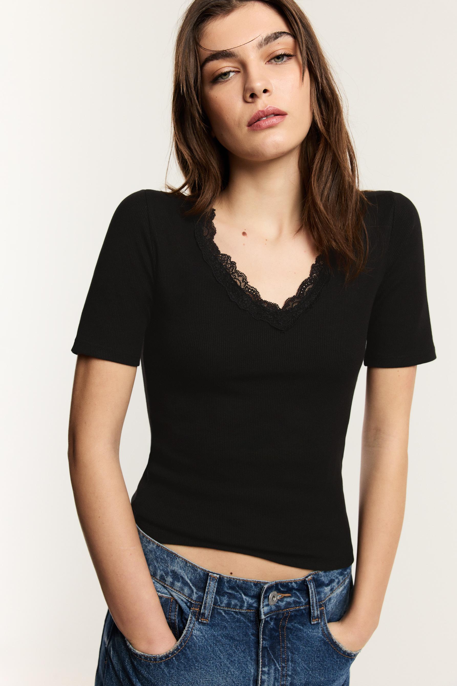 Camiseta rib detalle encaje