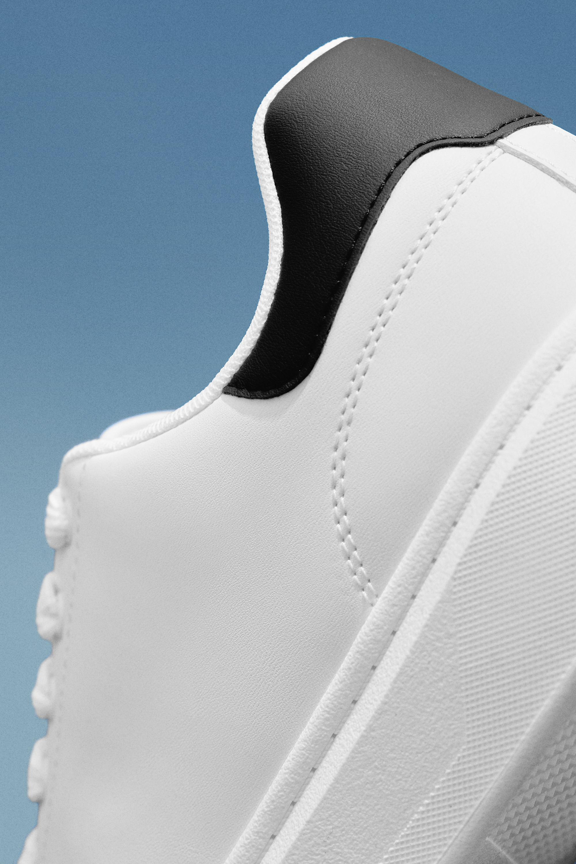 Contrast heel counter slipper — WHITE