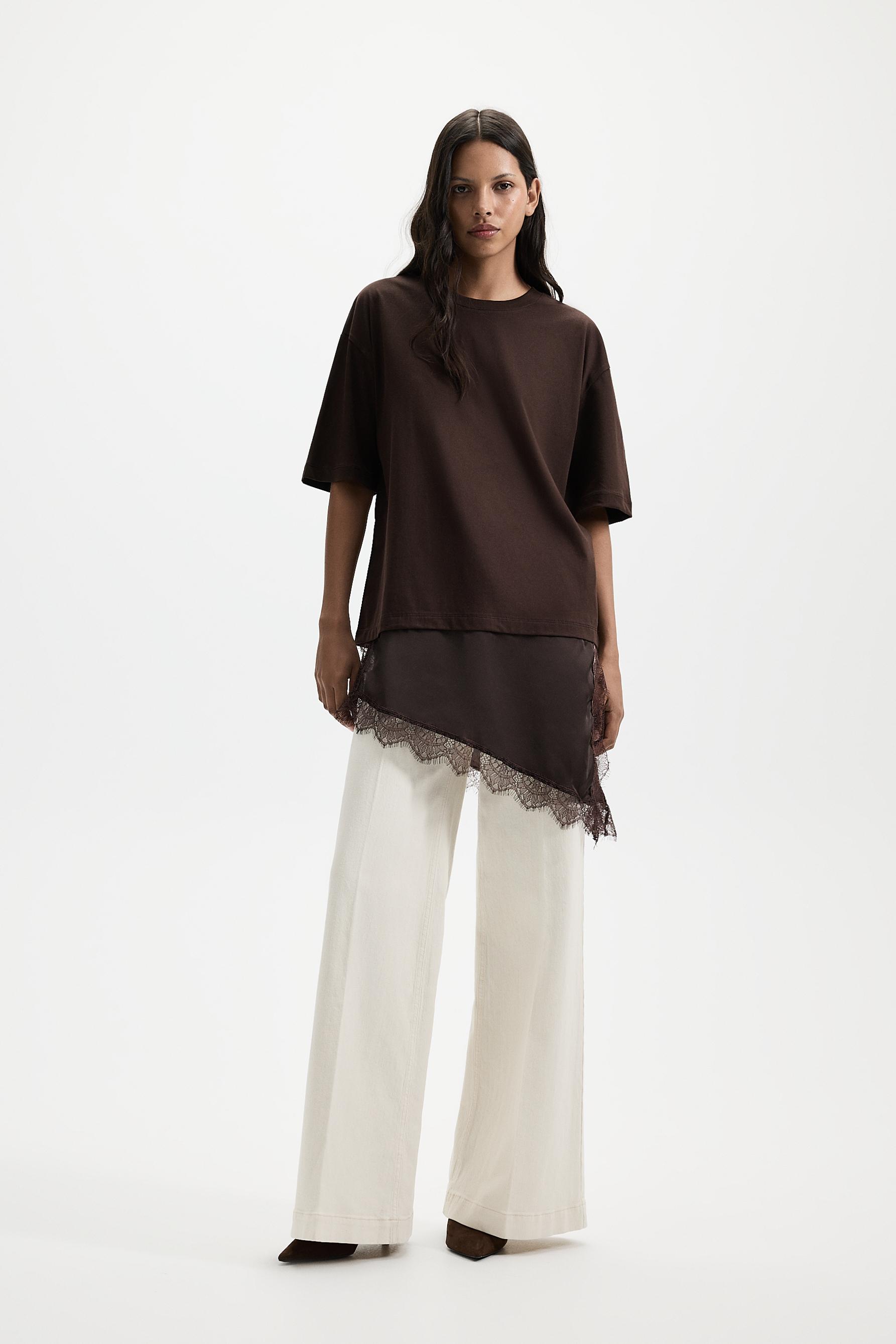 Lace hem T-shirt — BROWN