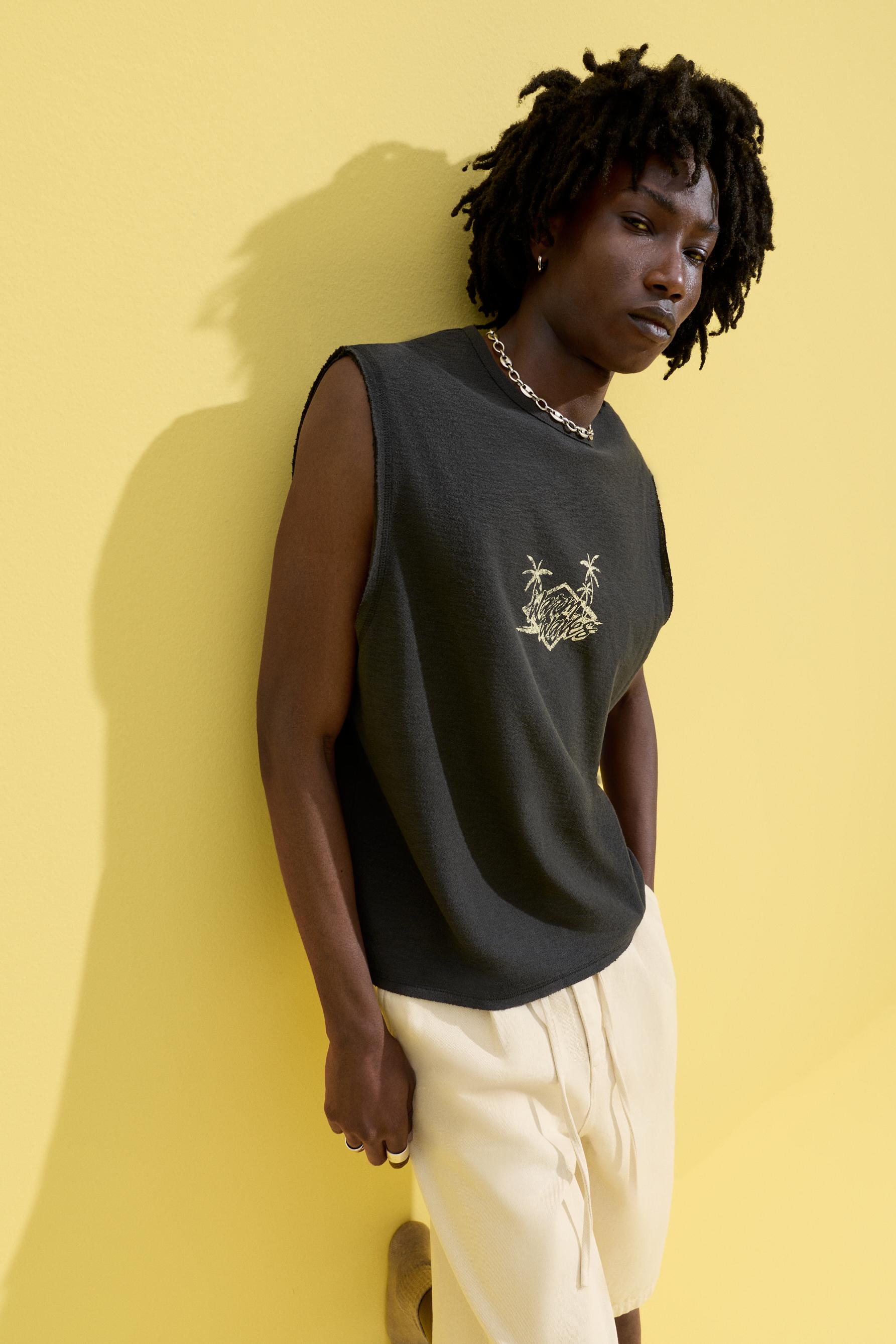 Printed sleeveless T-shirt — PALE GREY