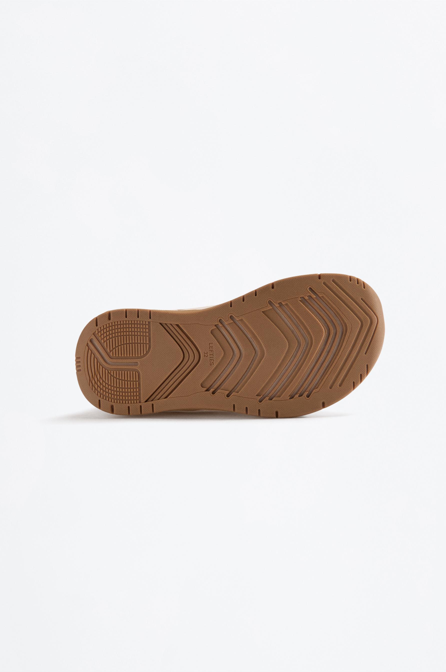 CASUAL BAREFOOT SNEAKER — ECRU