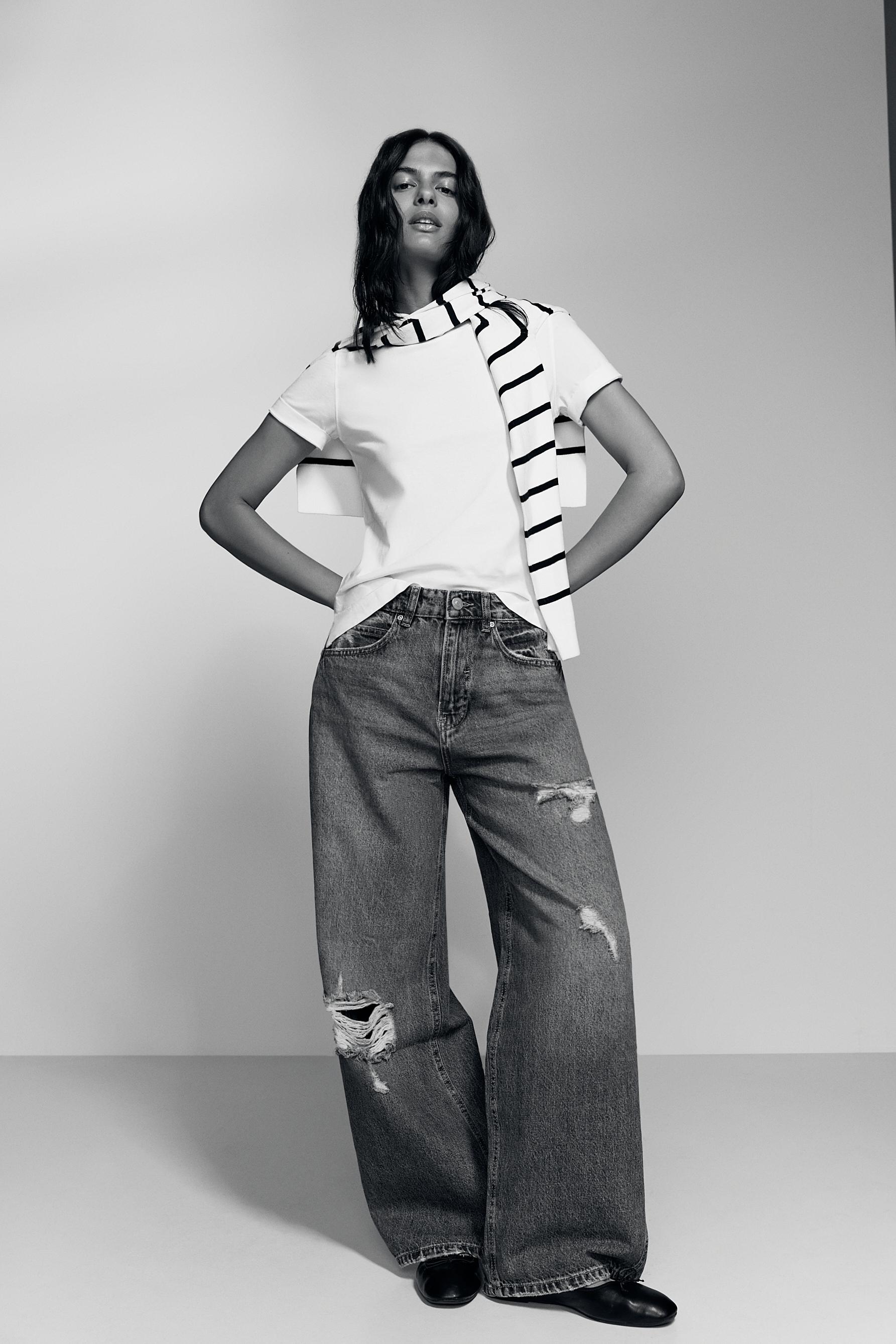 Distressed baggy jeans — INDIGO