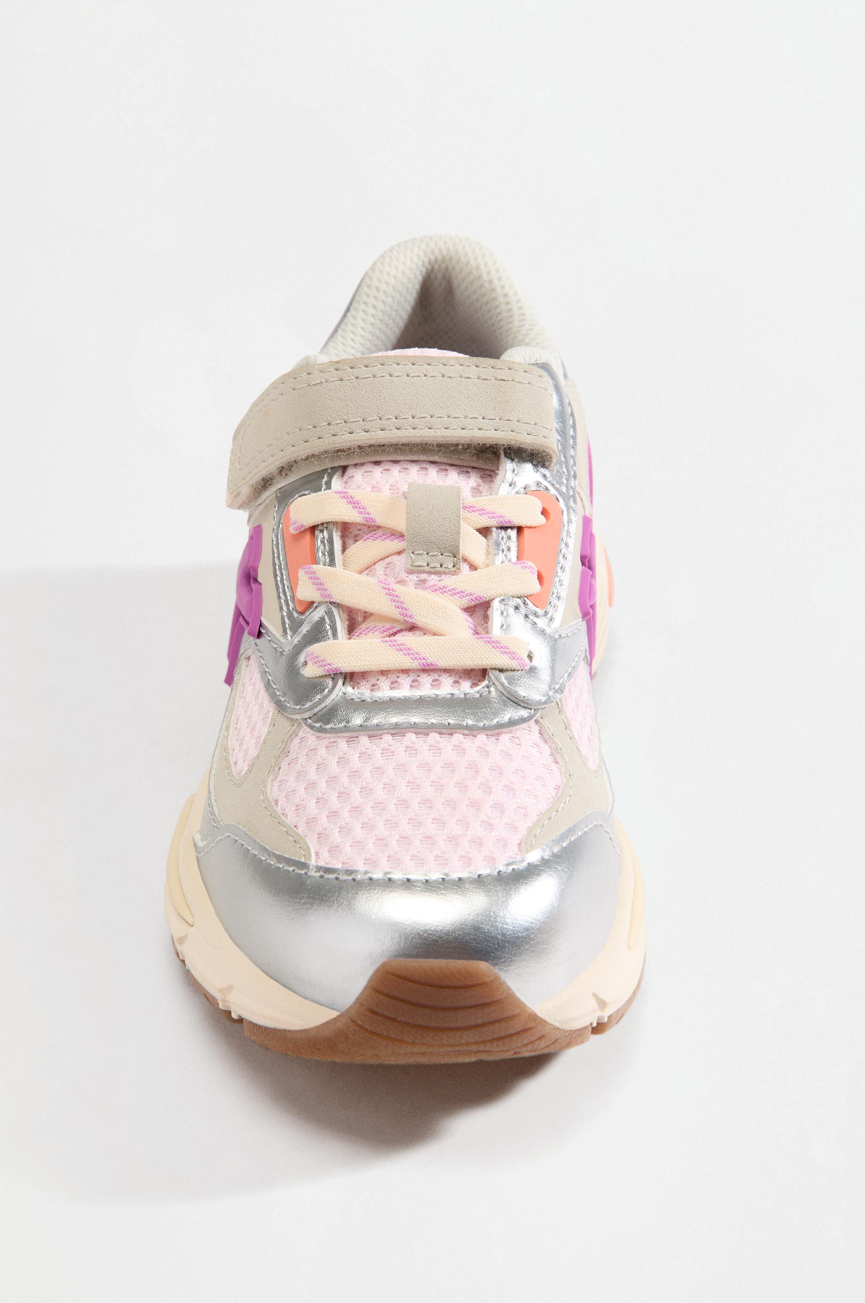 Kelme sports sneakers — SILVER