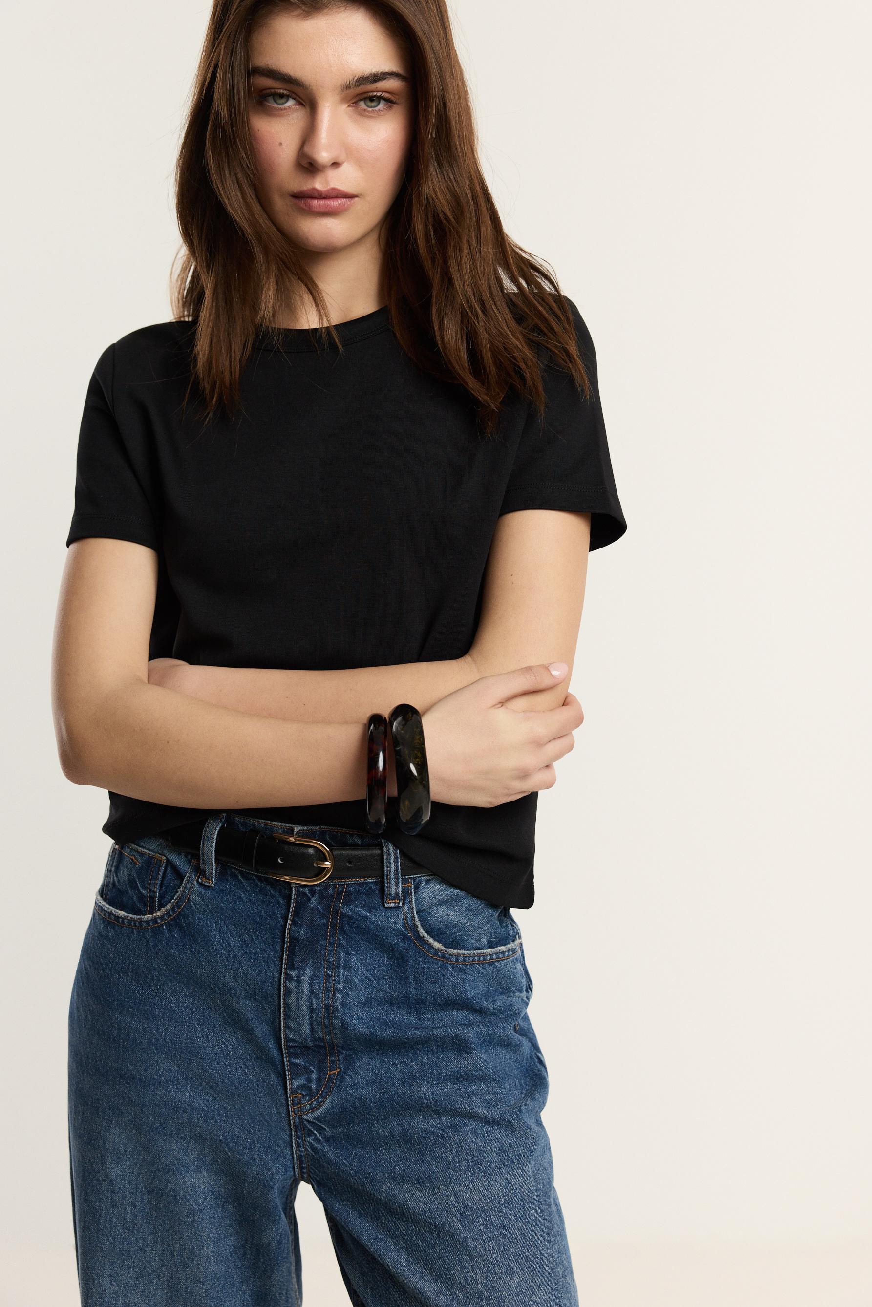 Basic short sleeve T-shirt — BLACK