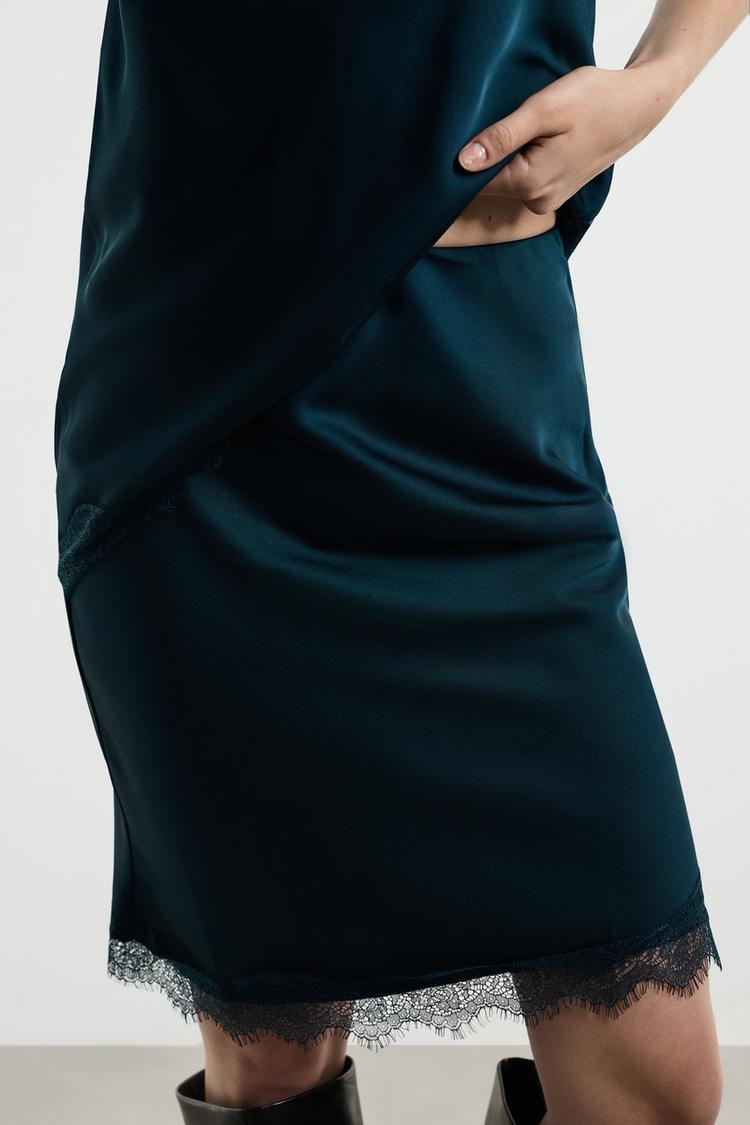 Satin lace short skirt — GREENISH BLUE