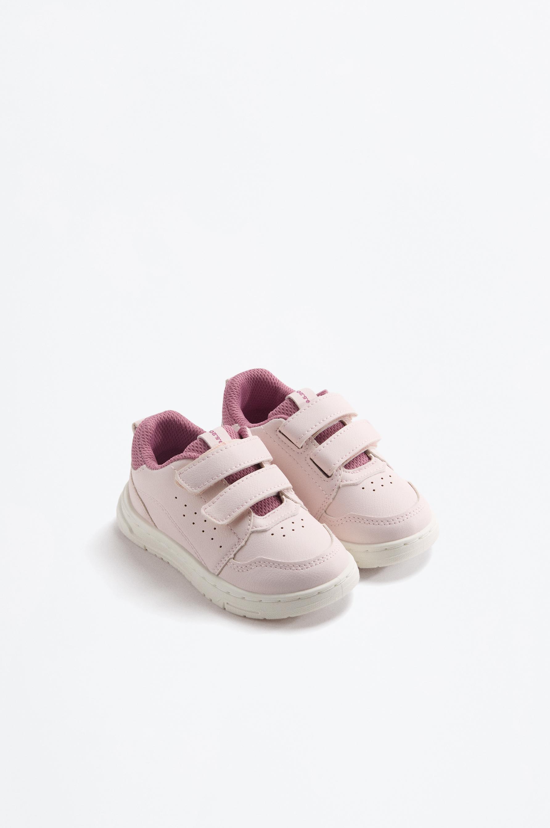 Minimalist athletic shoe — PALE PINK