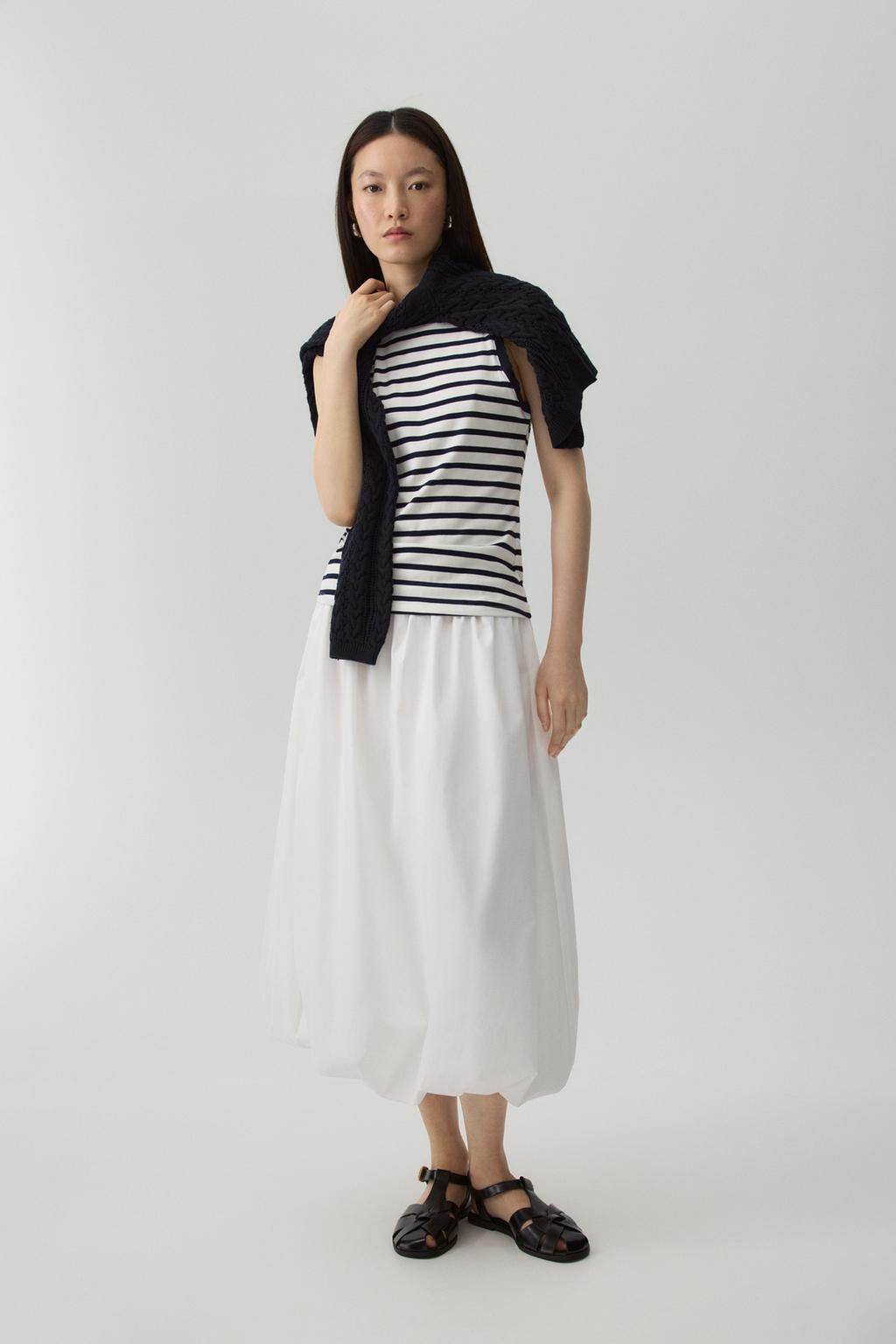 Tricou contrastant