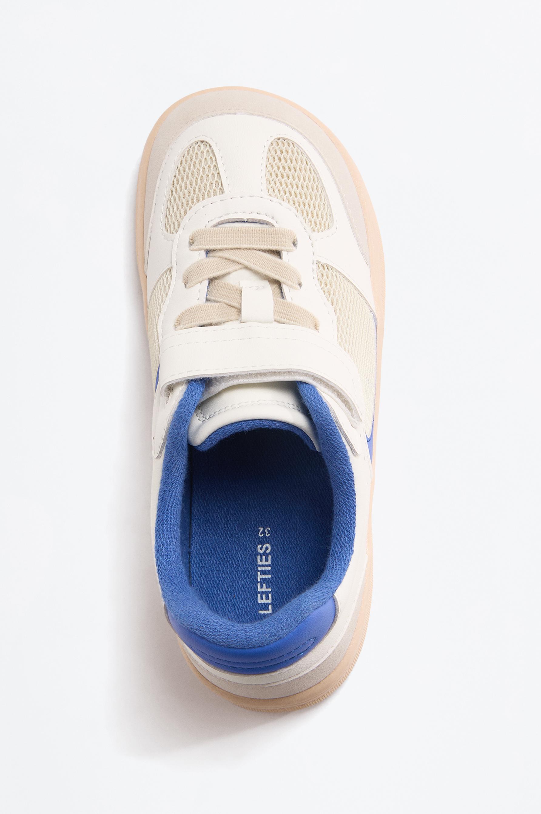 Casual sneakers — WHITE