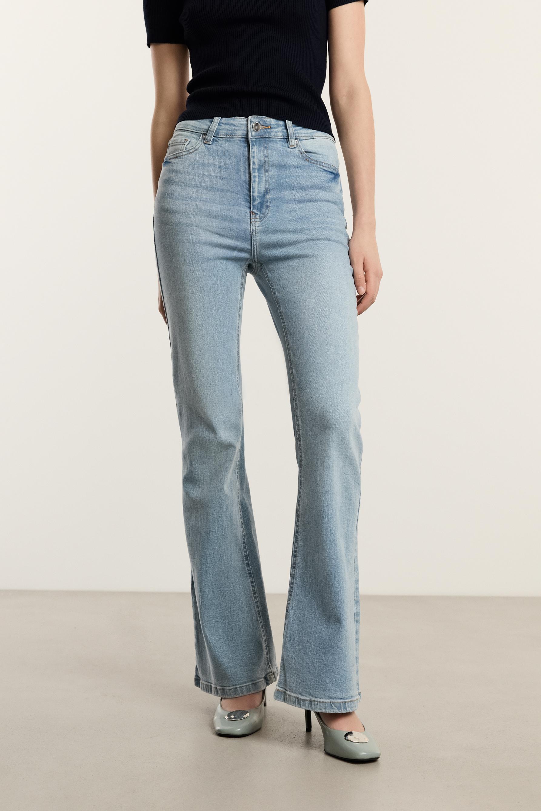Bell bottom jeans — FADED BLUE
