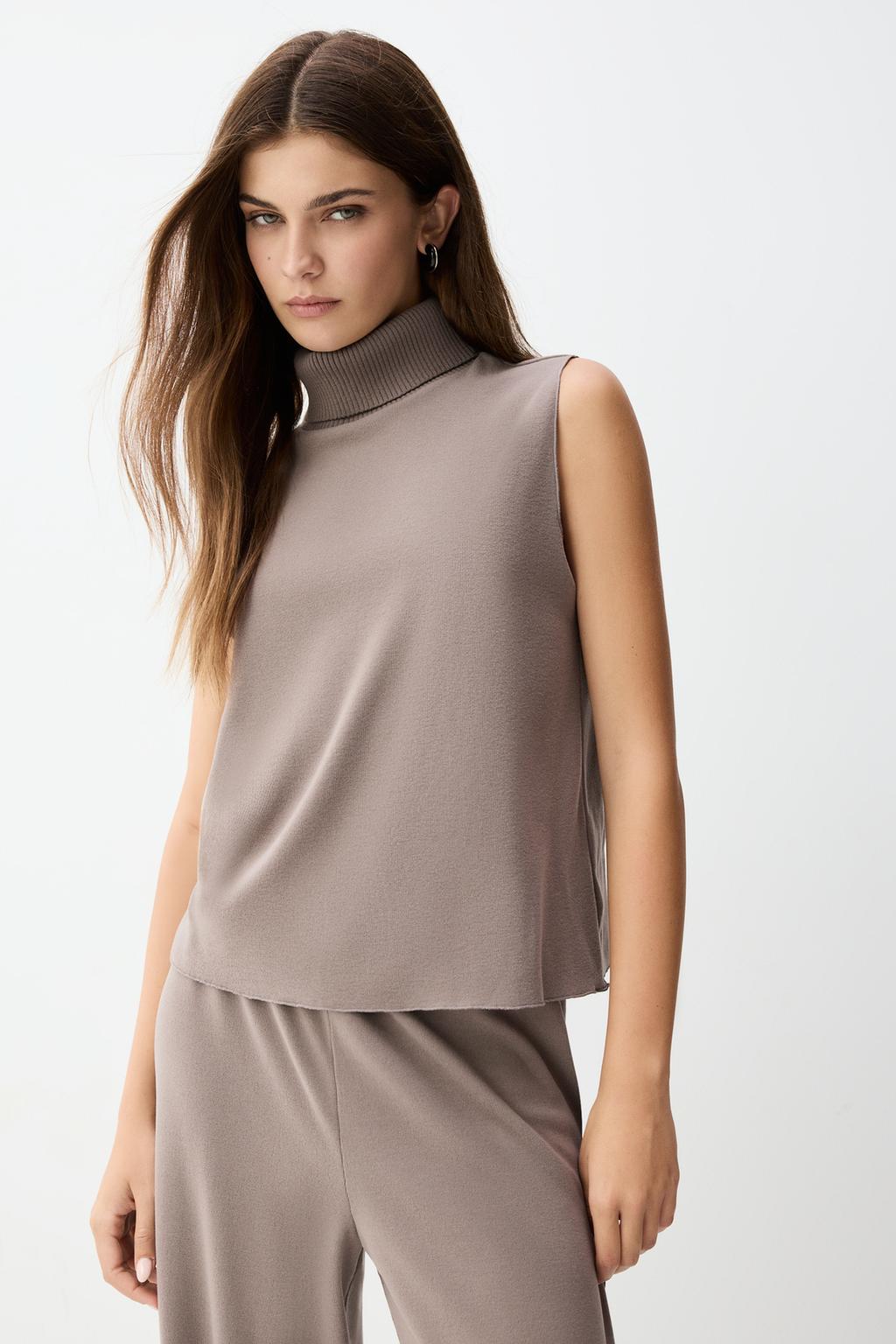 Top cuello vuelto