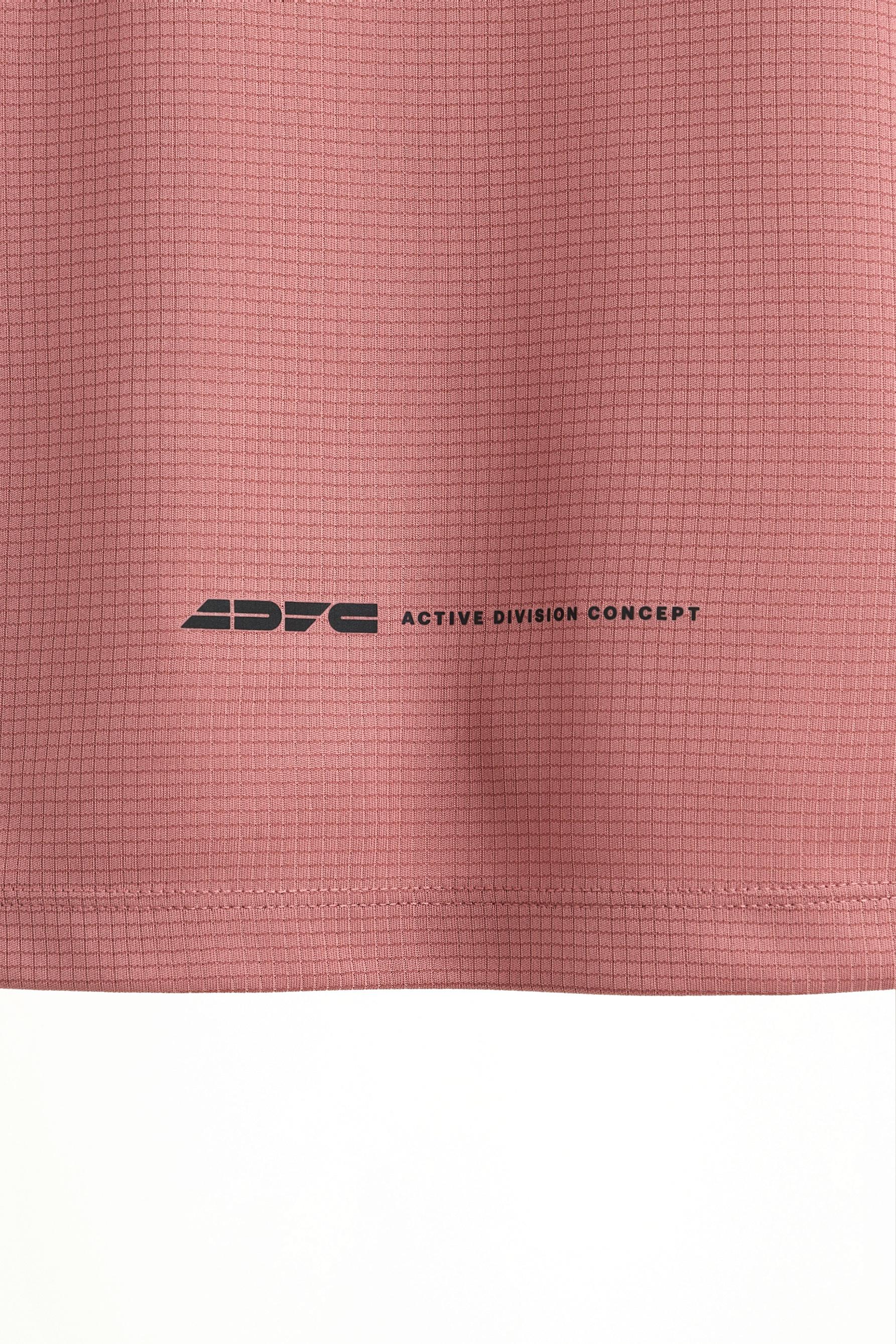 Sports T-shirt — GERANIUM