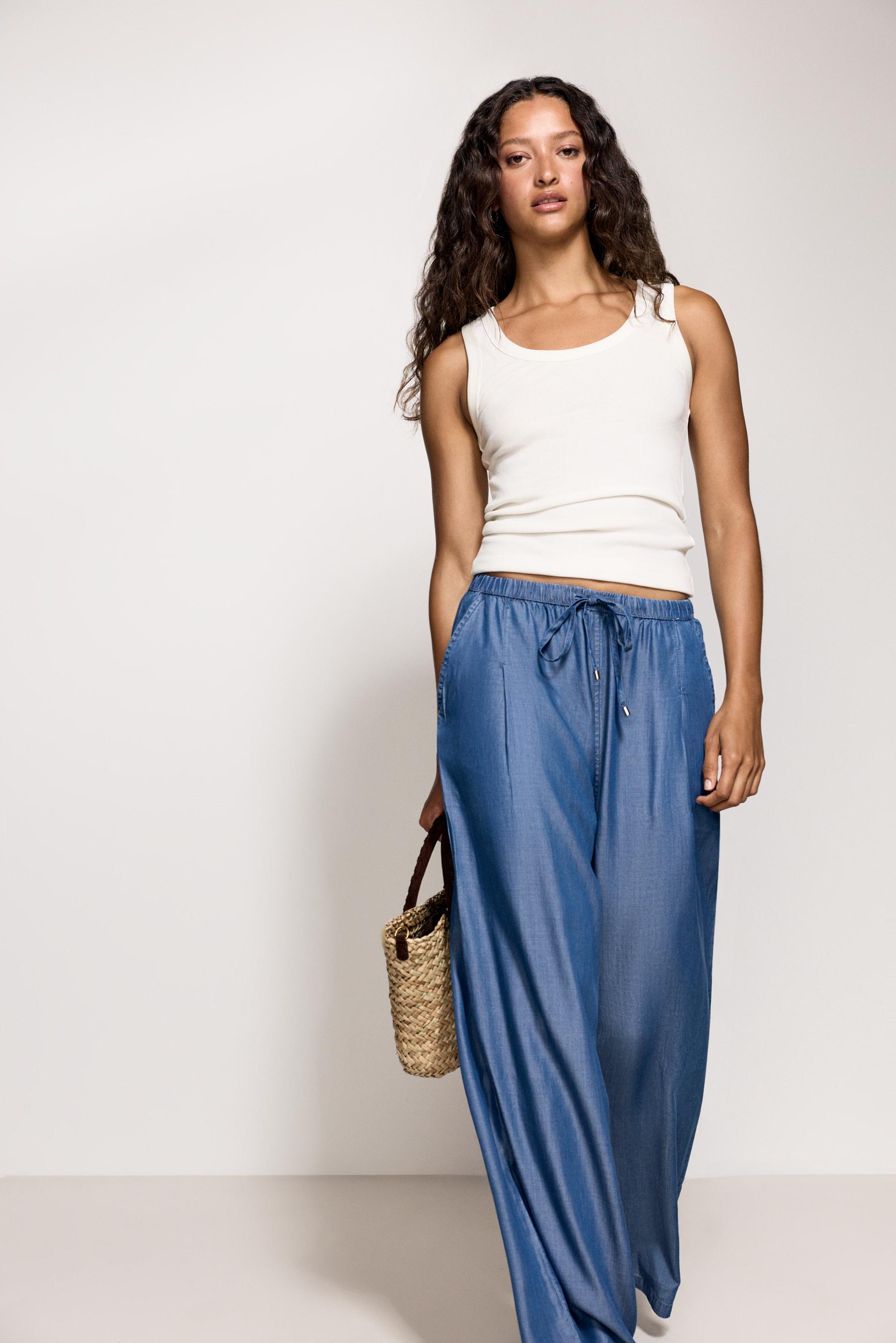 Lightweight wide-leg jeans — PALE INDIGO
