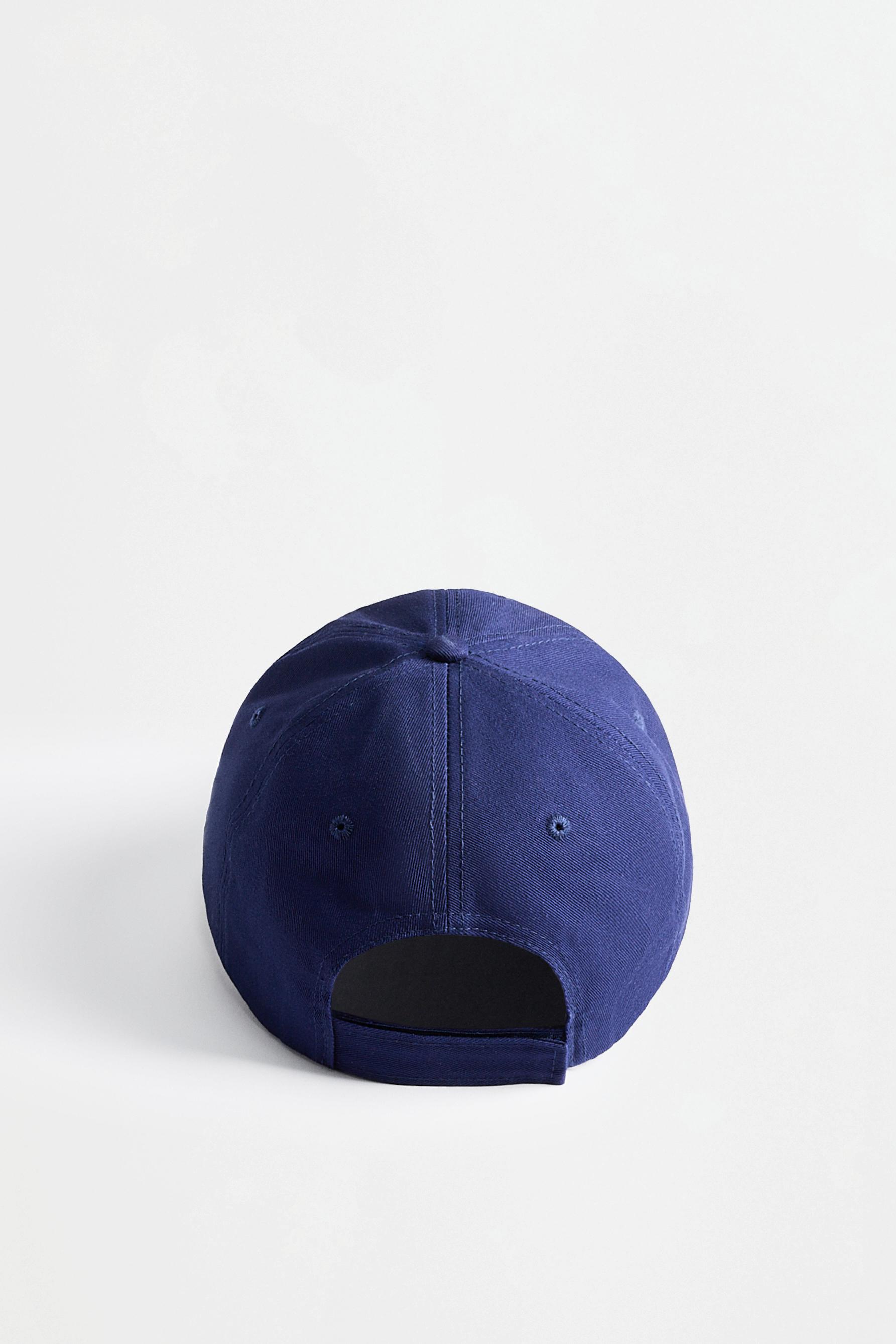 Text embroidery cap — NAVY