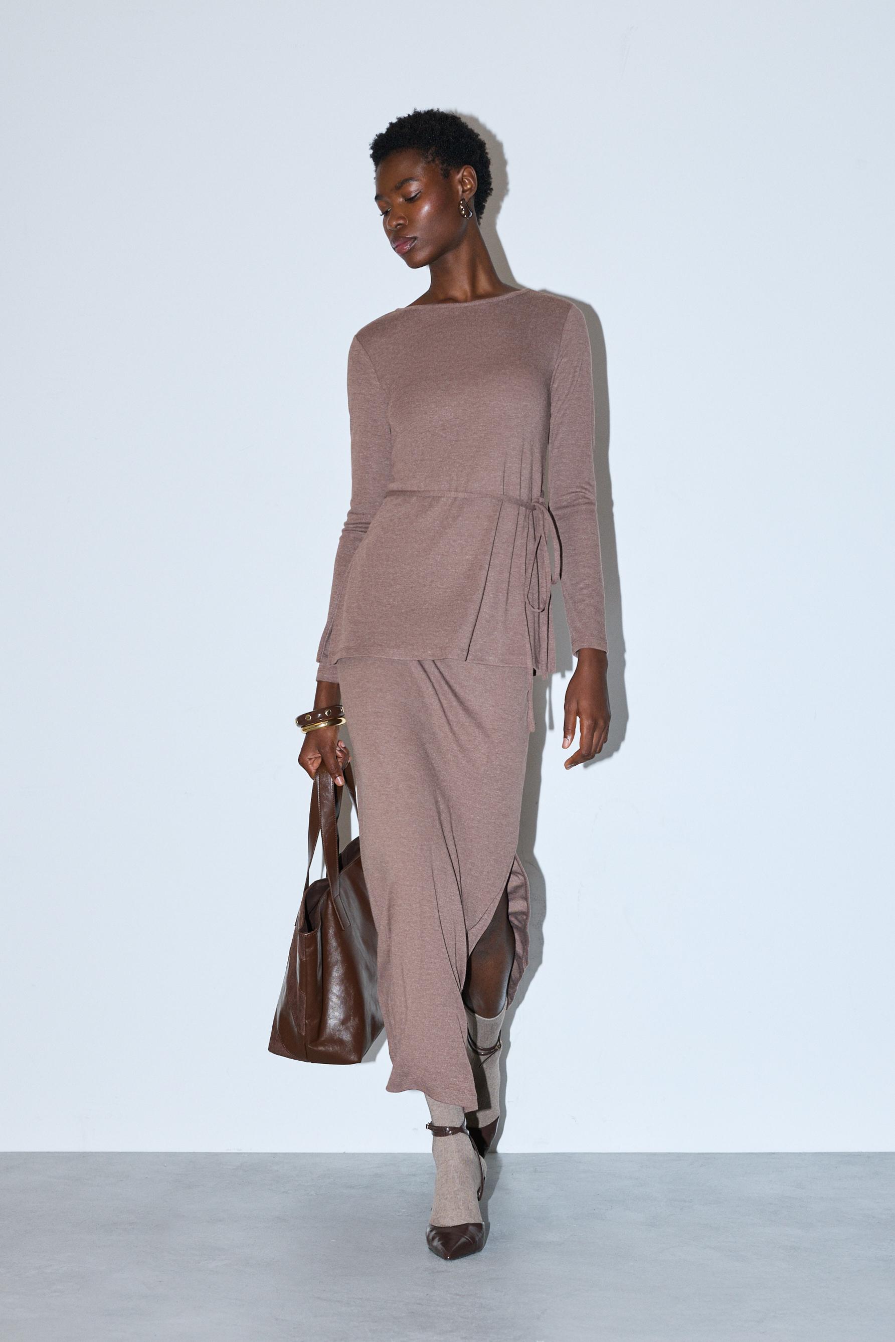 Falda midi punto cortado