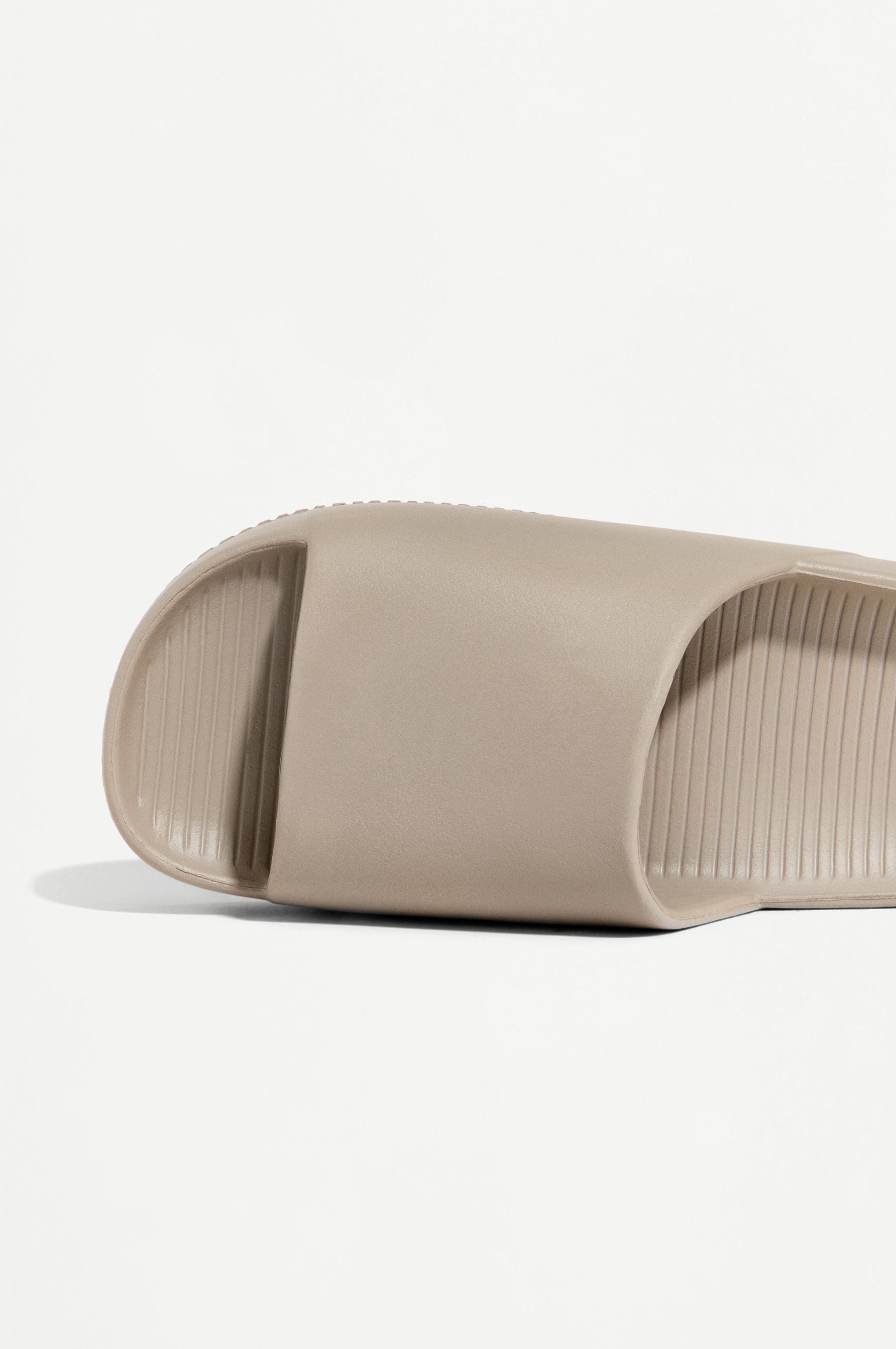 Men's comfort bath sandals — GREY