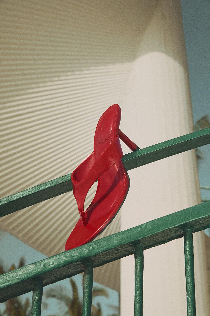 Thong heeled sandals — RED