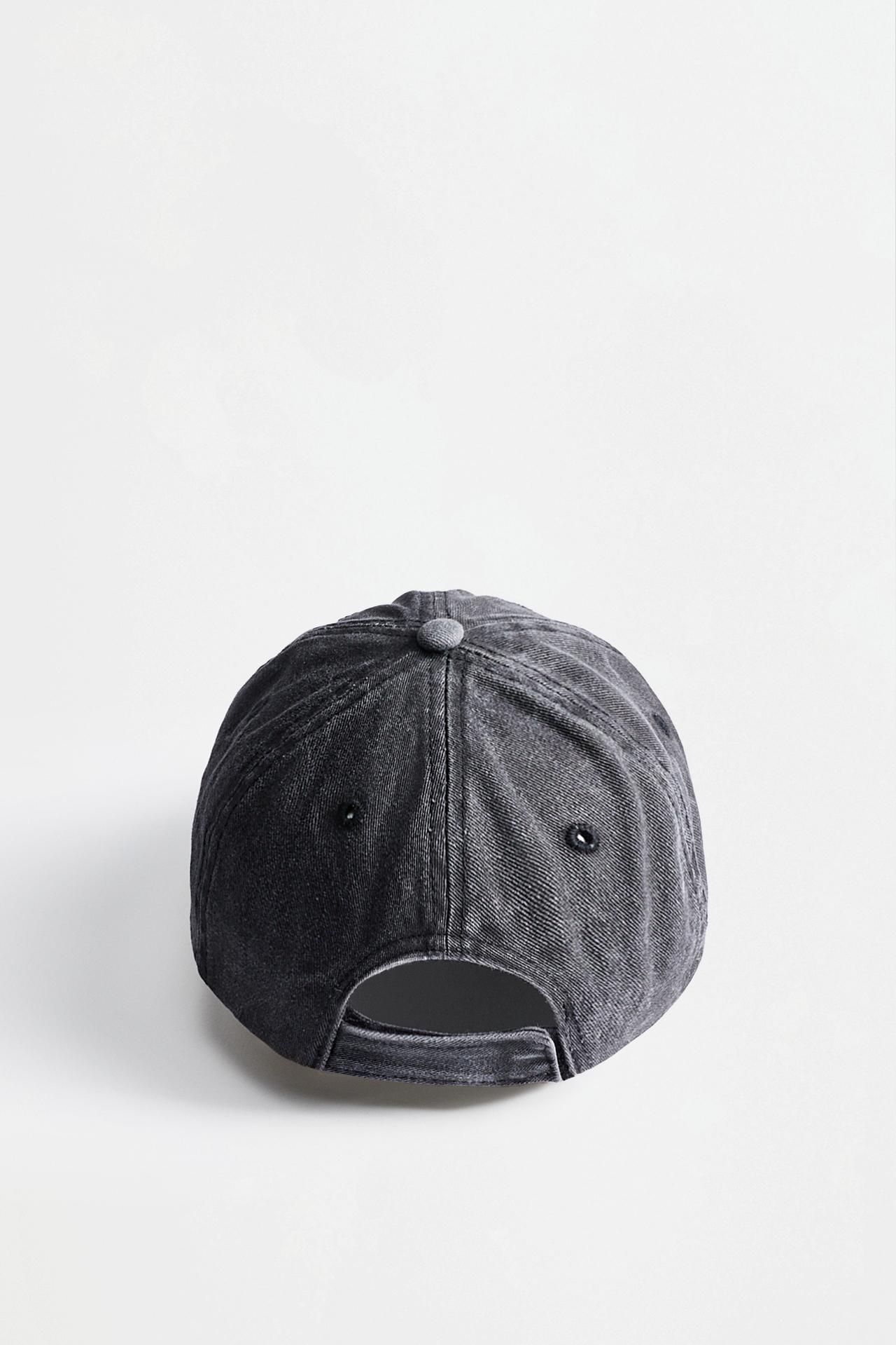 NYC embroidered cap — BLACK