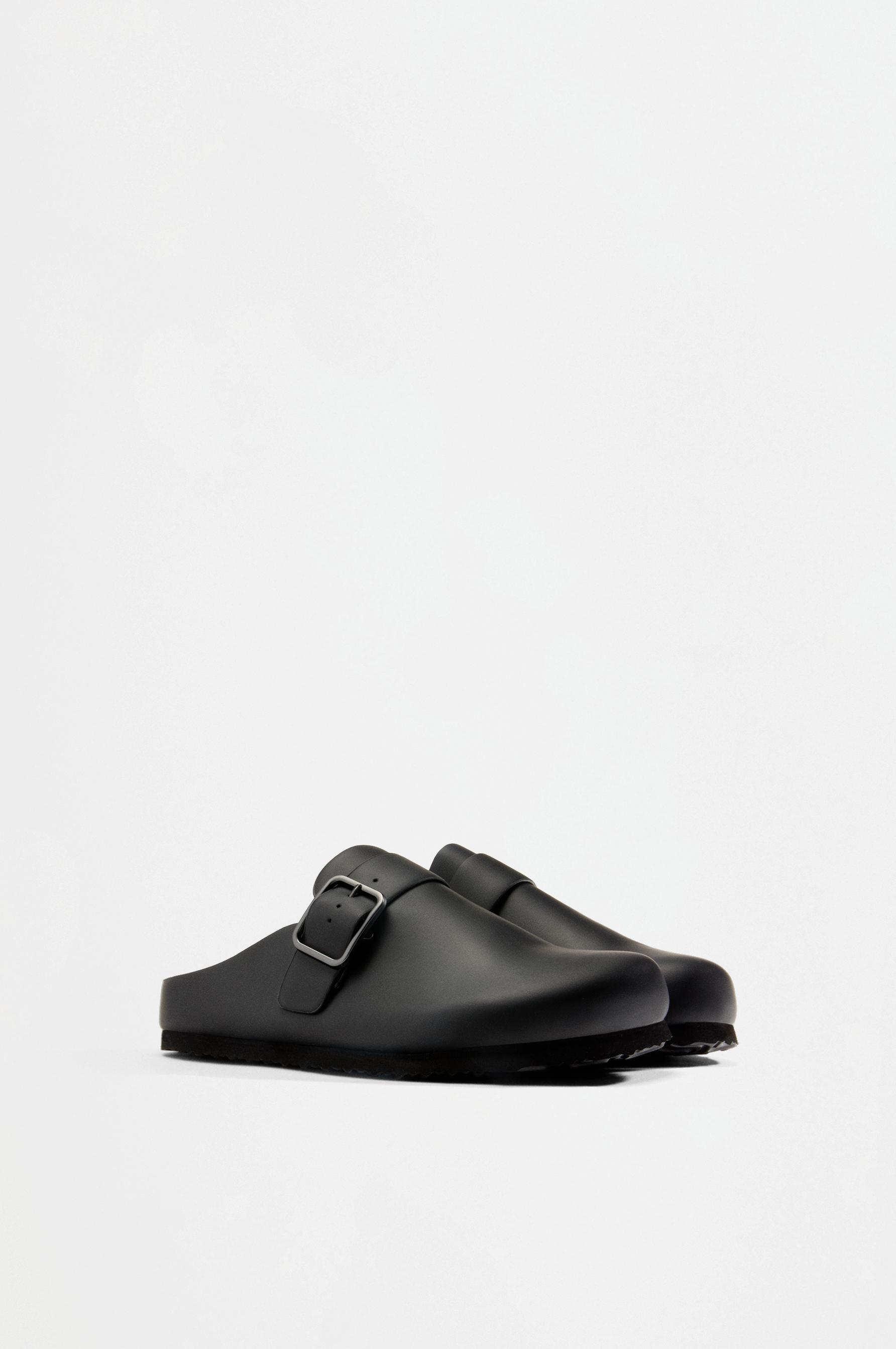 Buckle Edition Clogs — BLACK