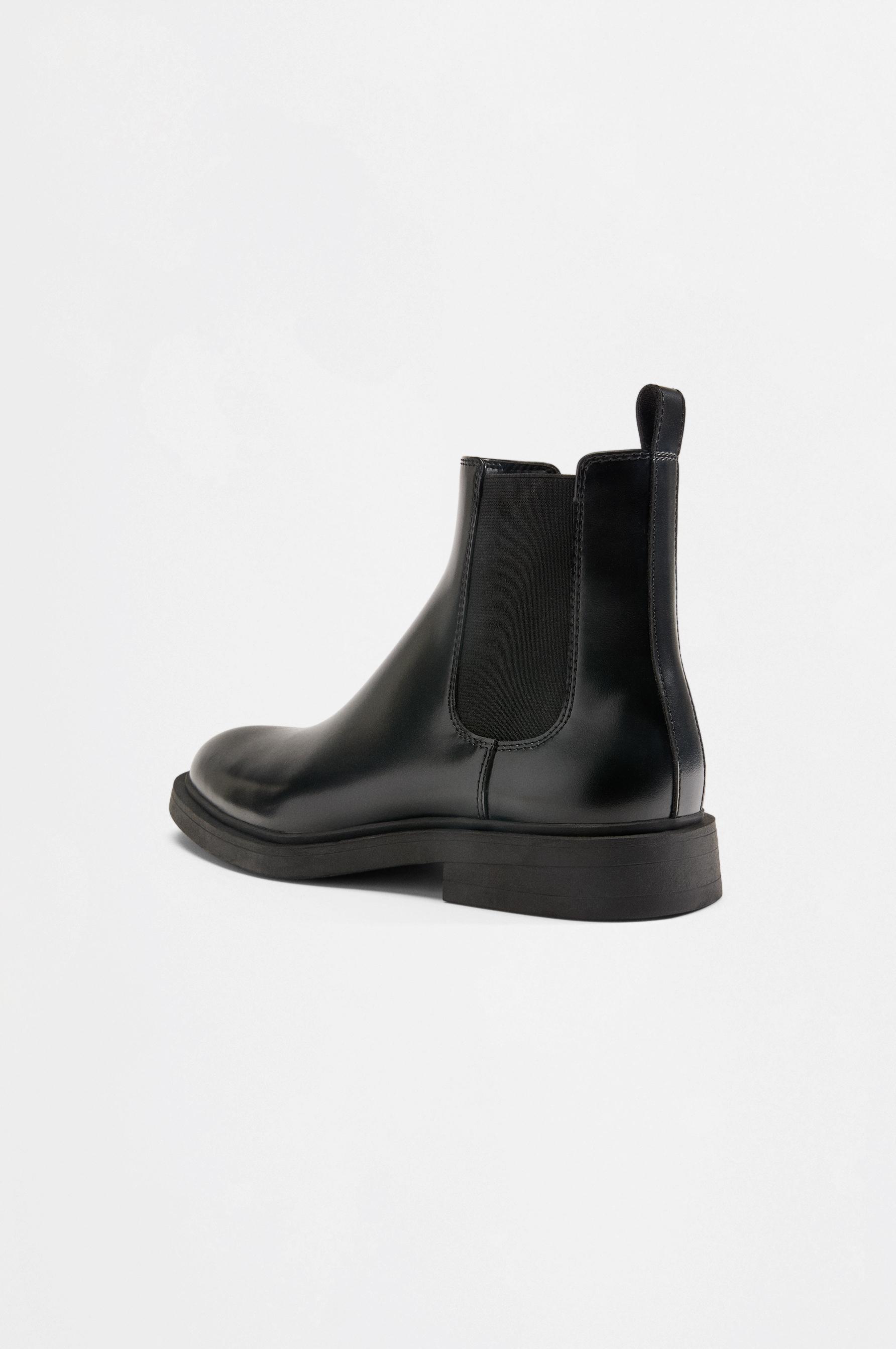 Chelsea boots — BLACK