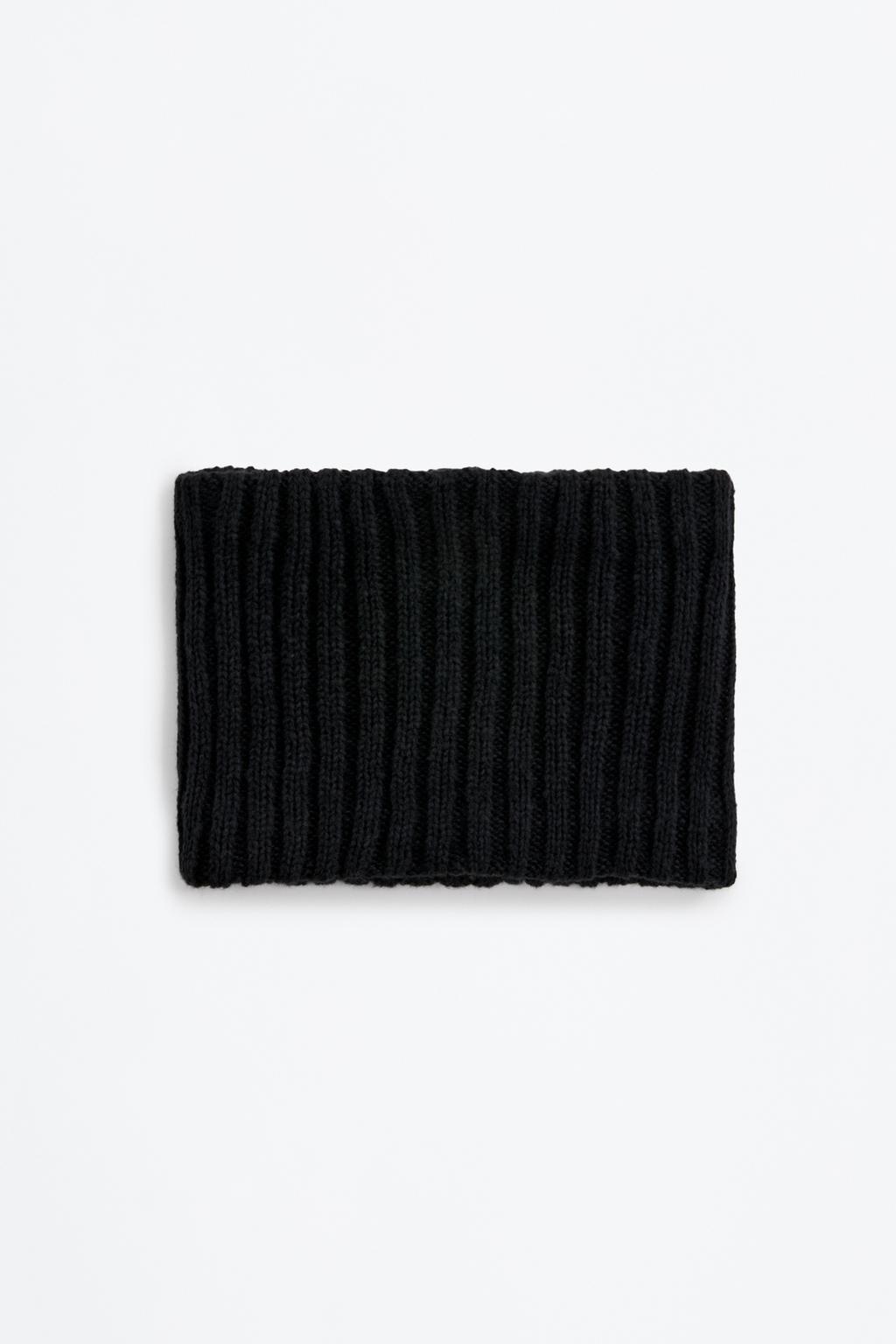 Ribbed knit snood with fleece lining
