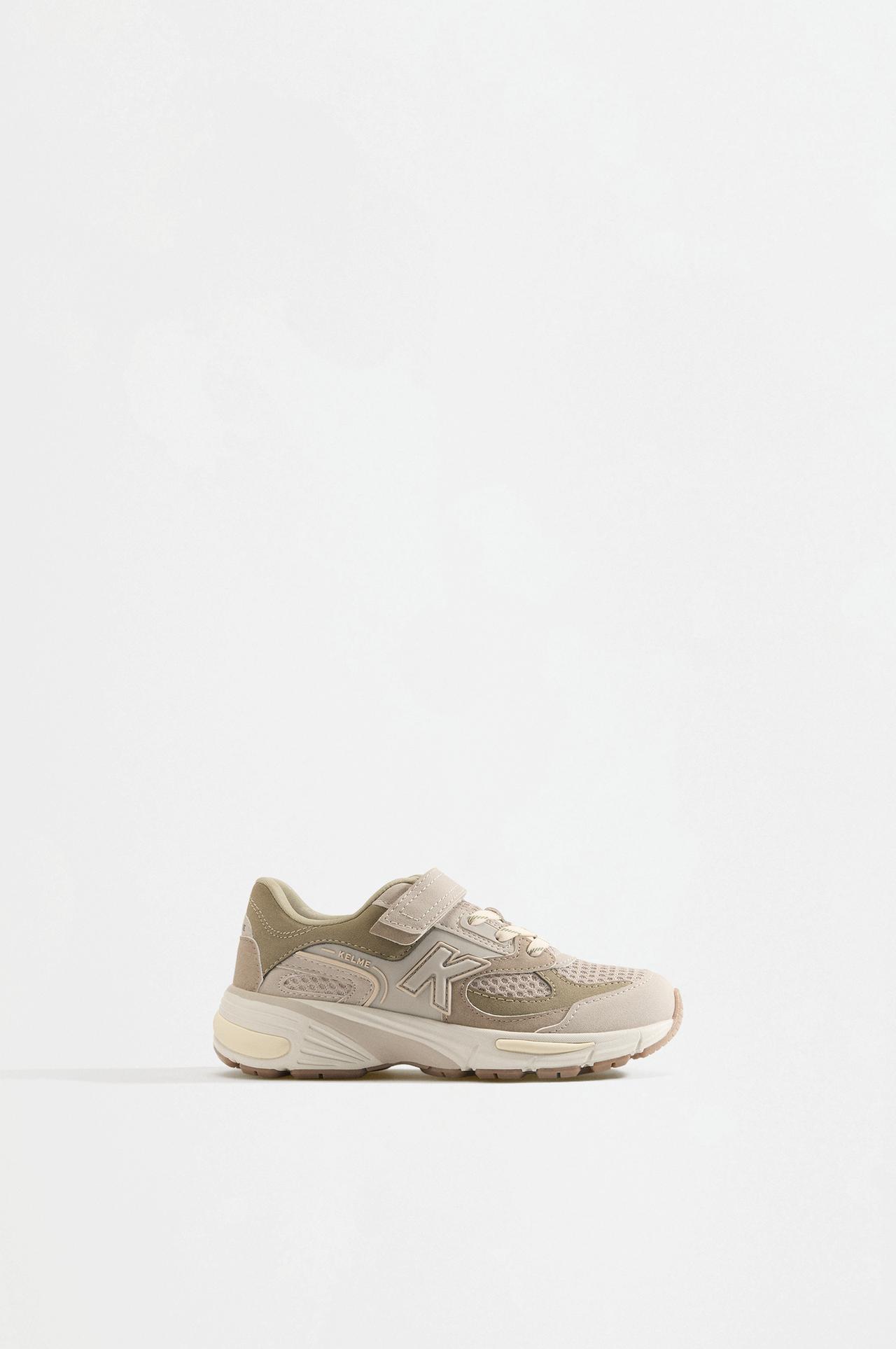 Kelme sneakers — BROWNISH TONE