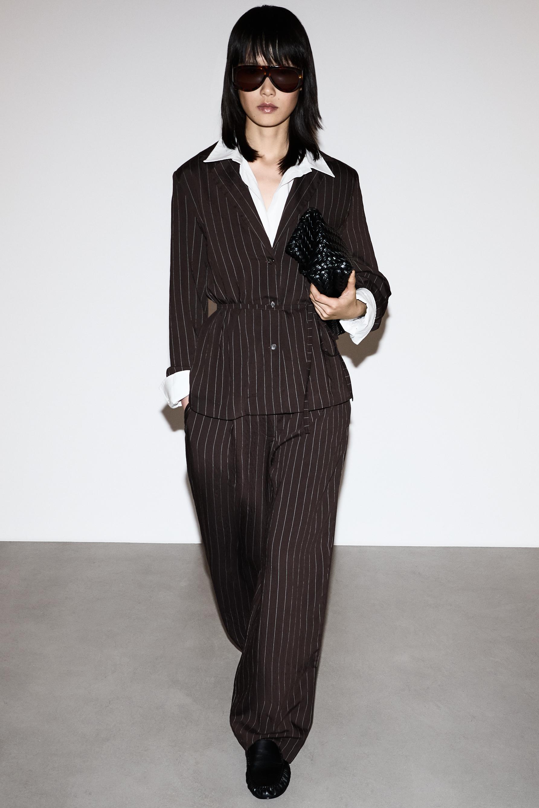 Flowing trousers — DARK BROWN