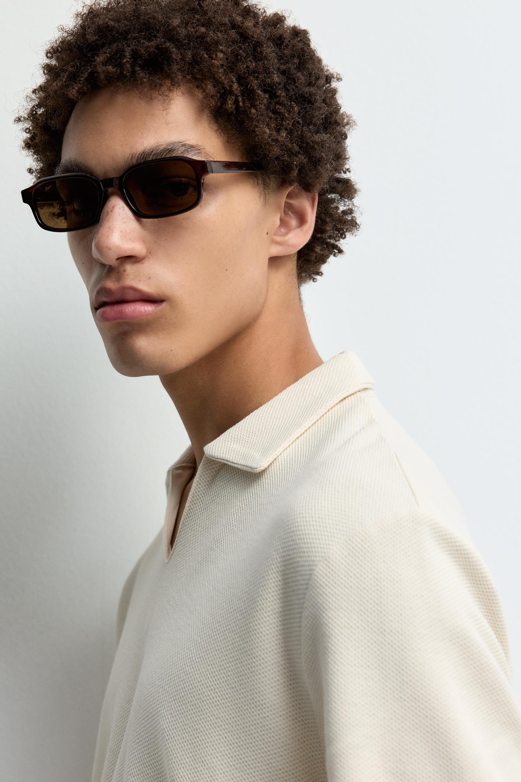 Textured V-neck polo shirt — VANILLA