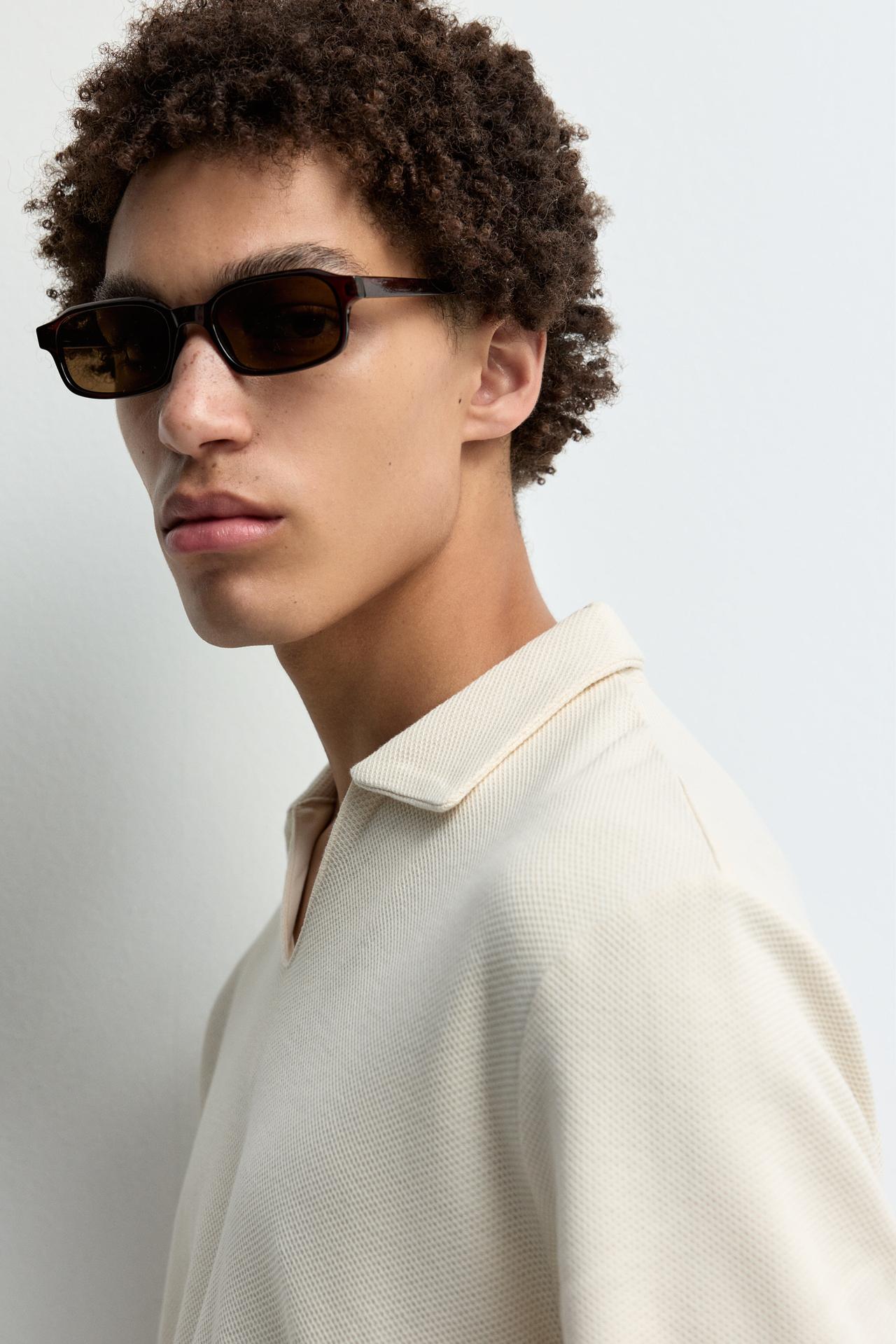 Textured V-neck polo shirt — VANILLA