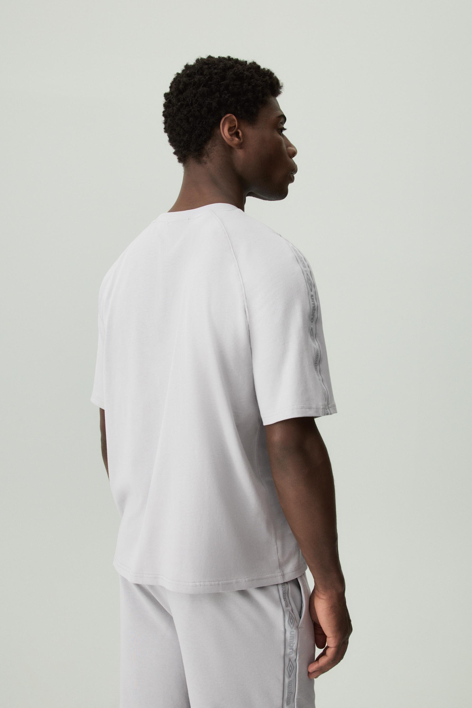 Camiseta deportiva Umbro x Lefties