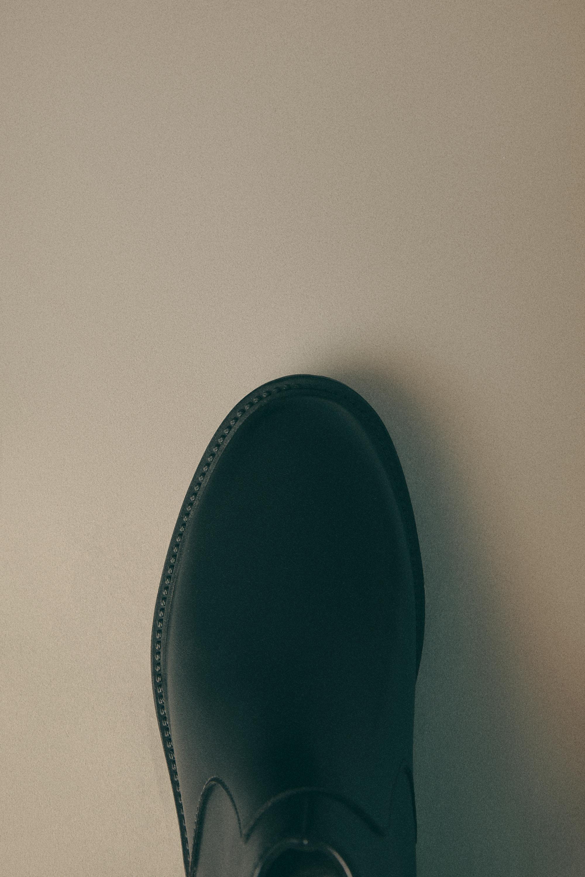 Men's Chelsea boots with track sole — BLACK