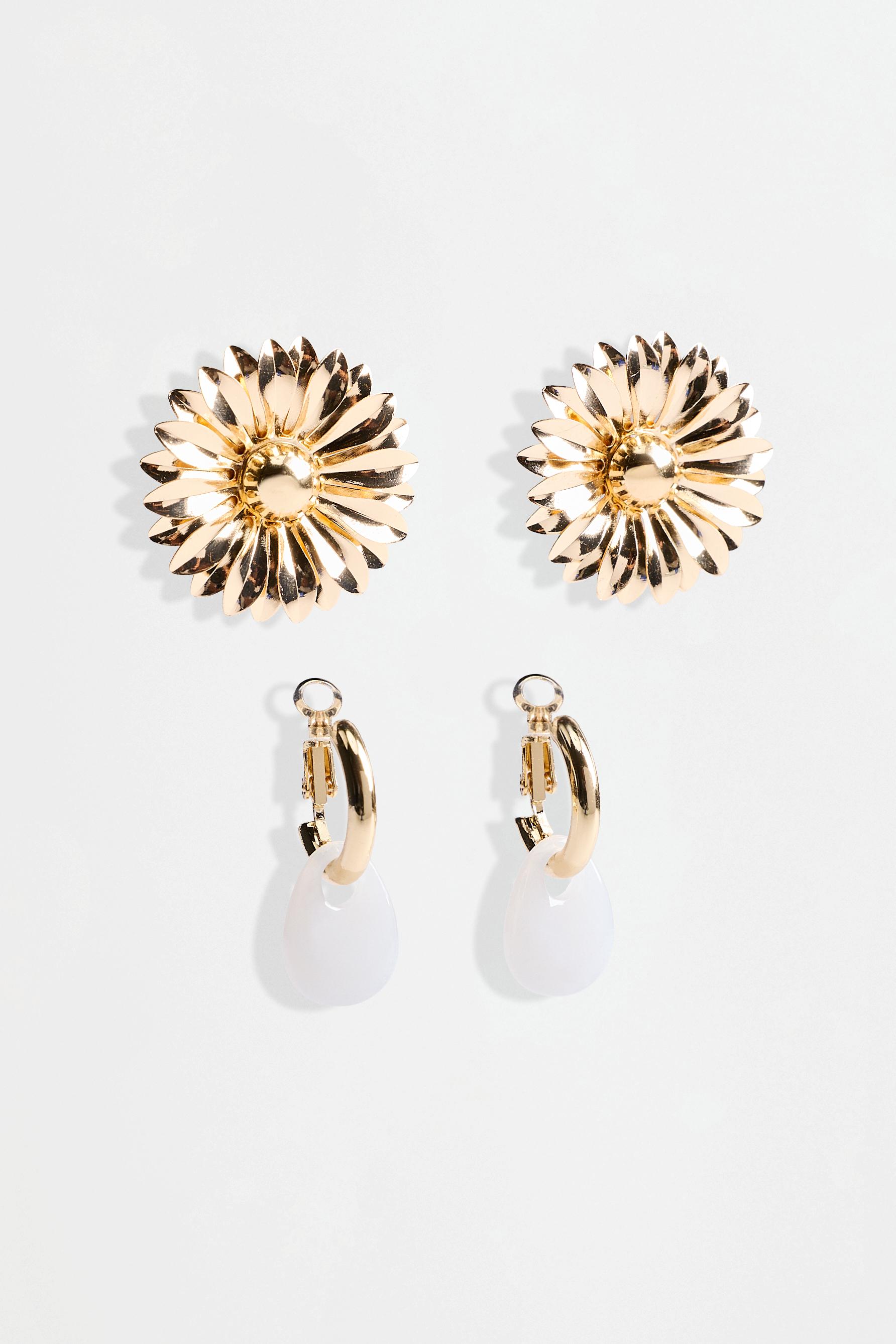 Flower and hoop earring 2-pack — GOLD