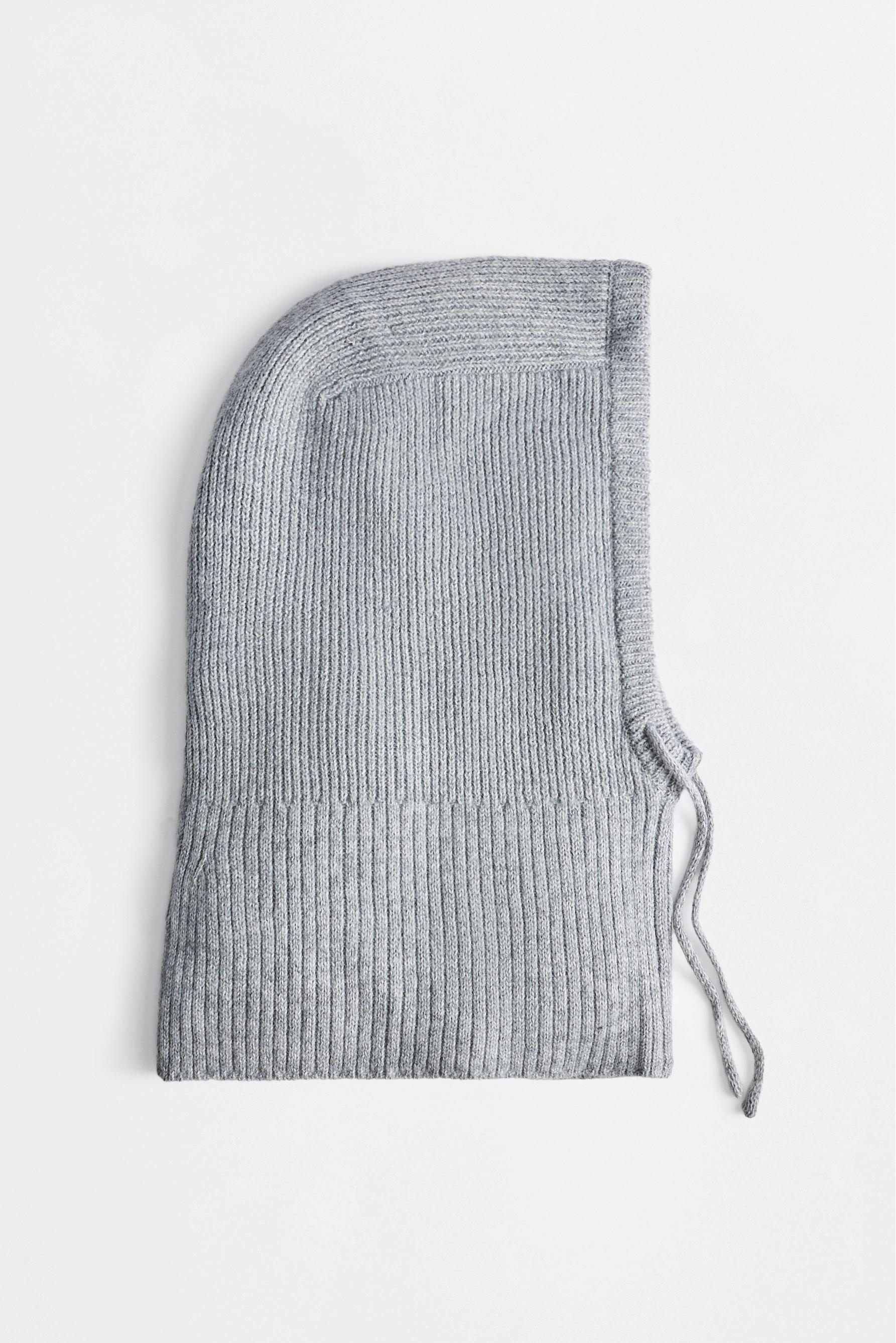 Knit balaclava — PALE GREY
