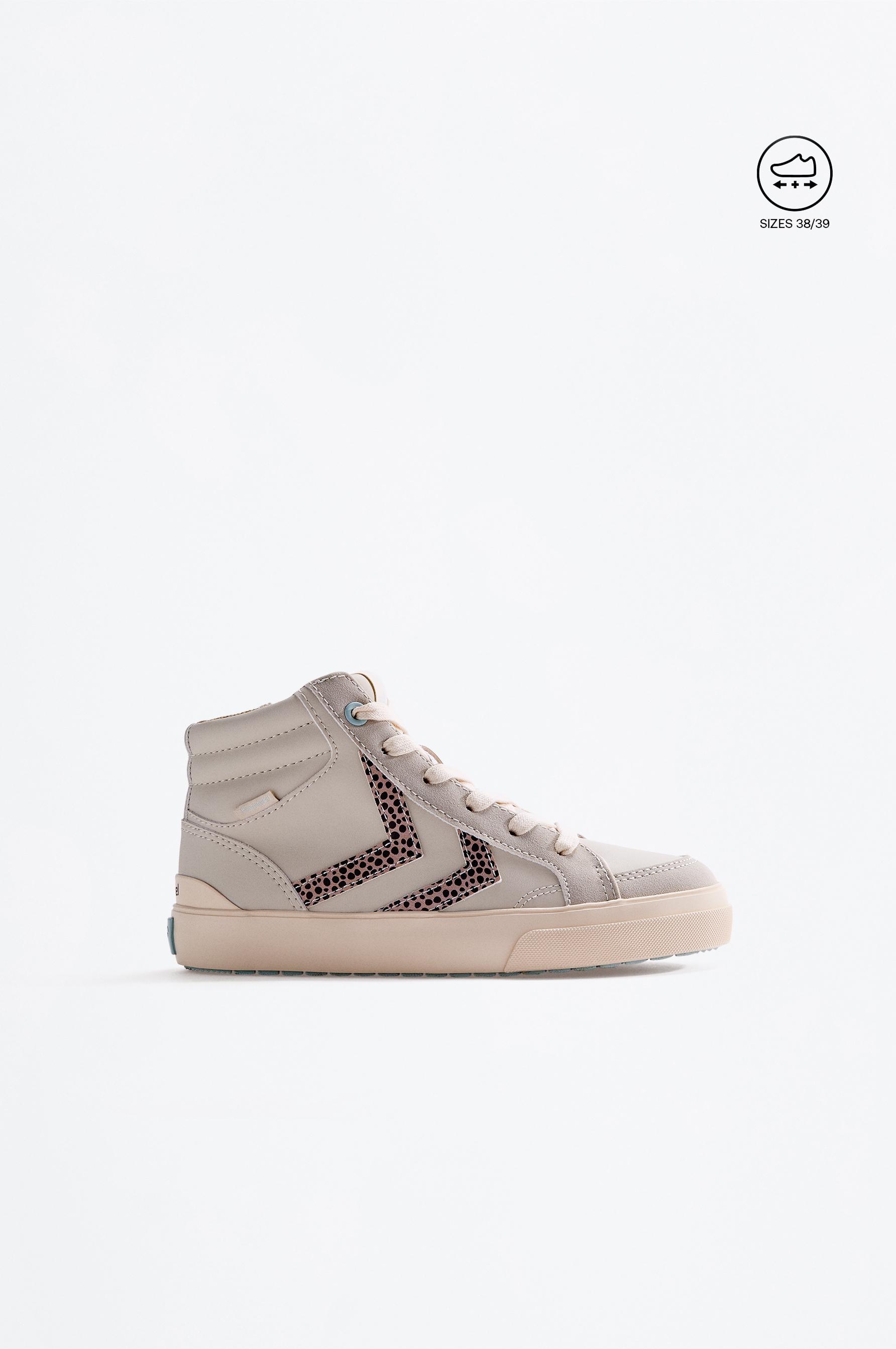 Zapatilla botín Hummel animal print