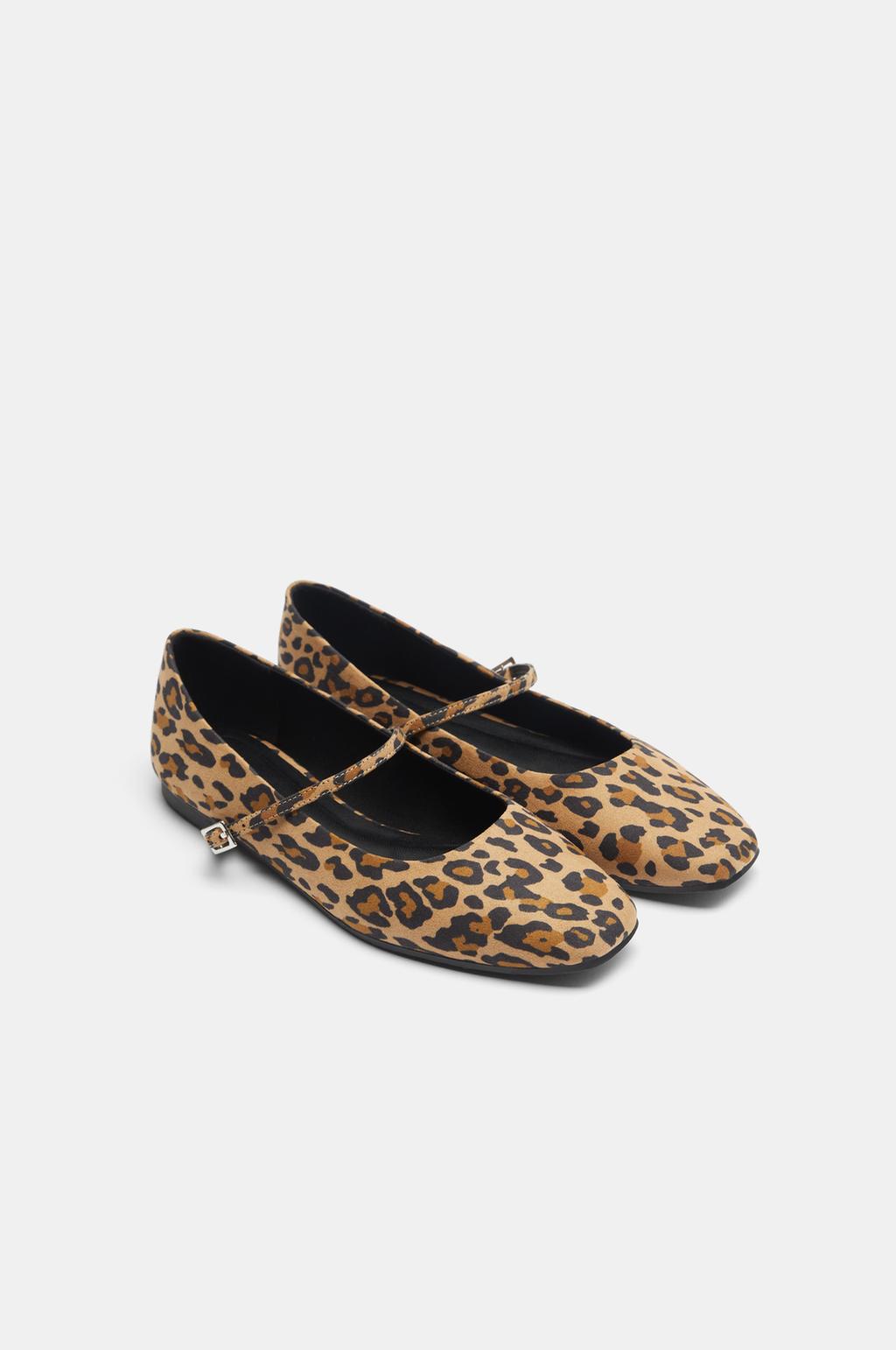 Bailarina belarridunak animal print estanpatuarekin