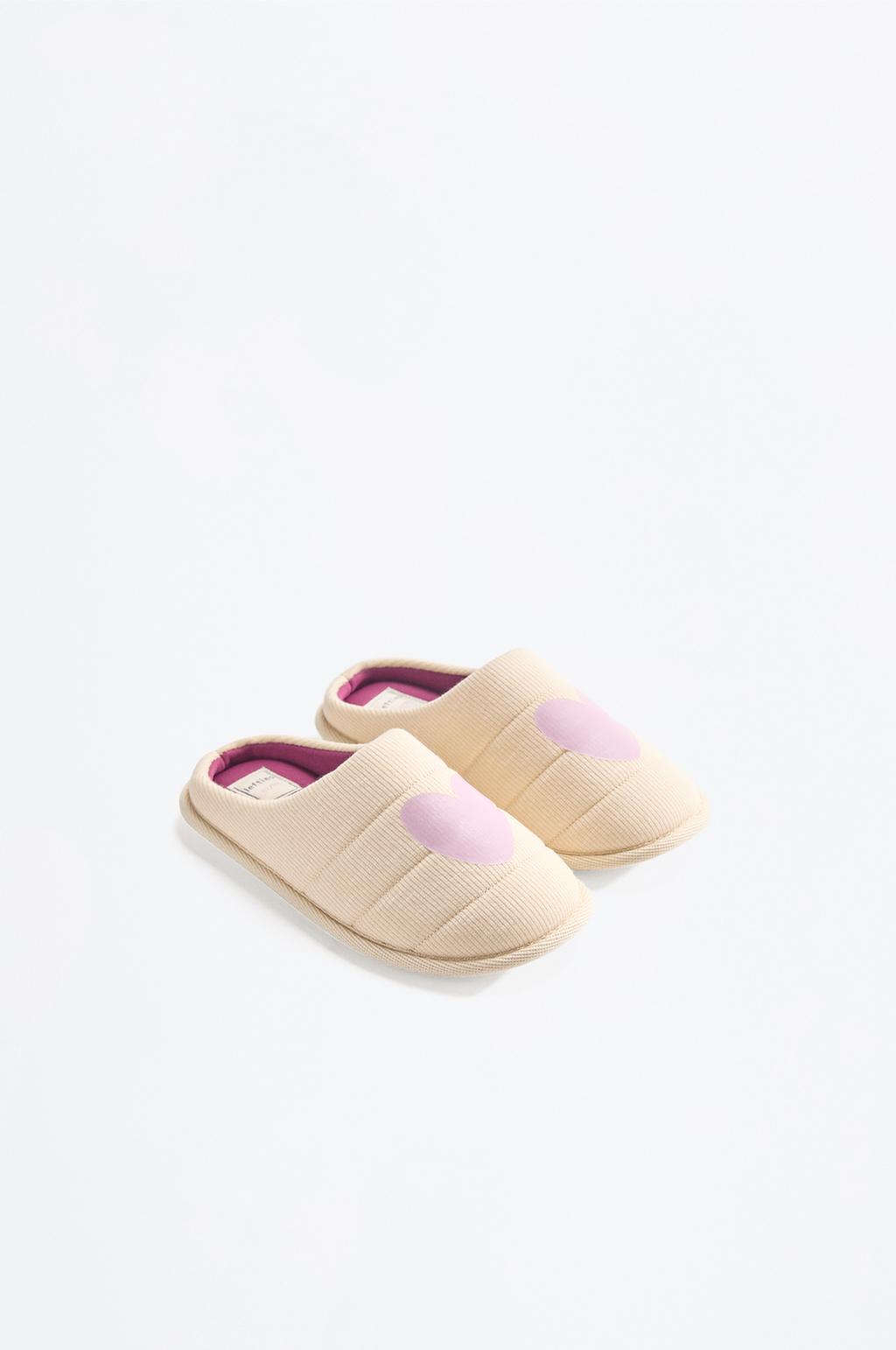 Heart house slipper