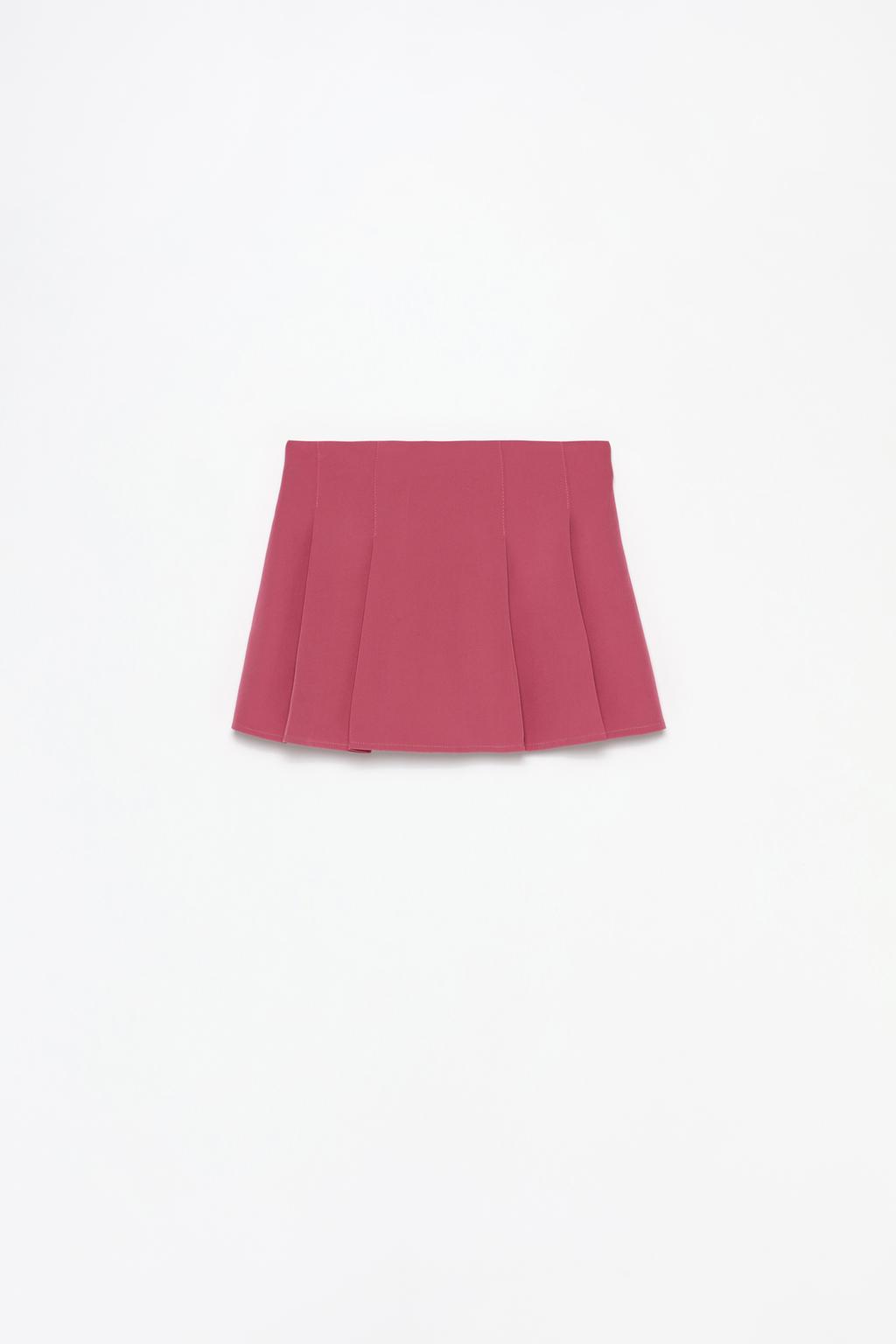 Short box pleat skirt