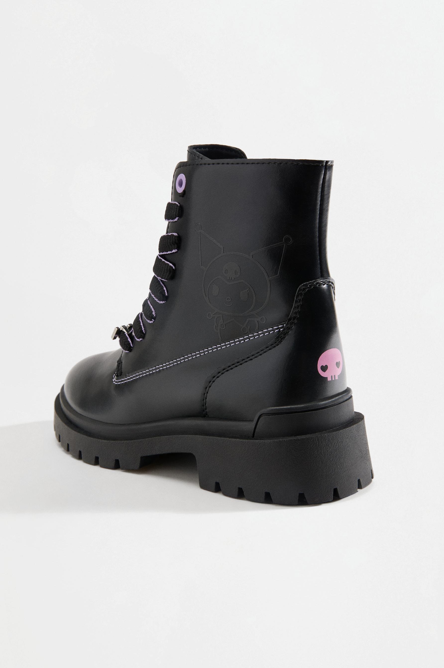 Kuromi Hello Kitty ©SANRIO lace-up boots — BLACK