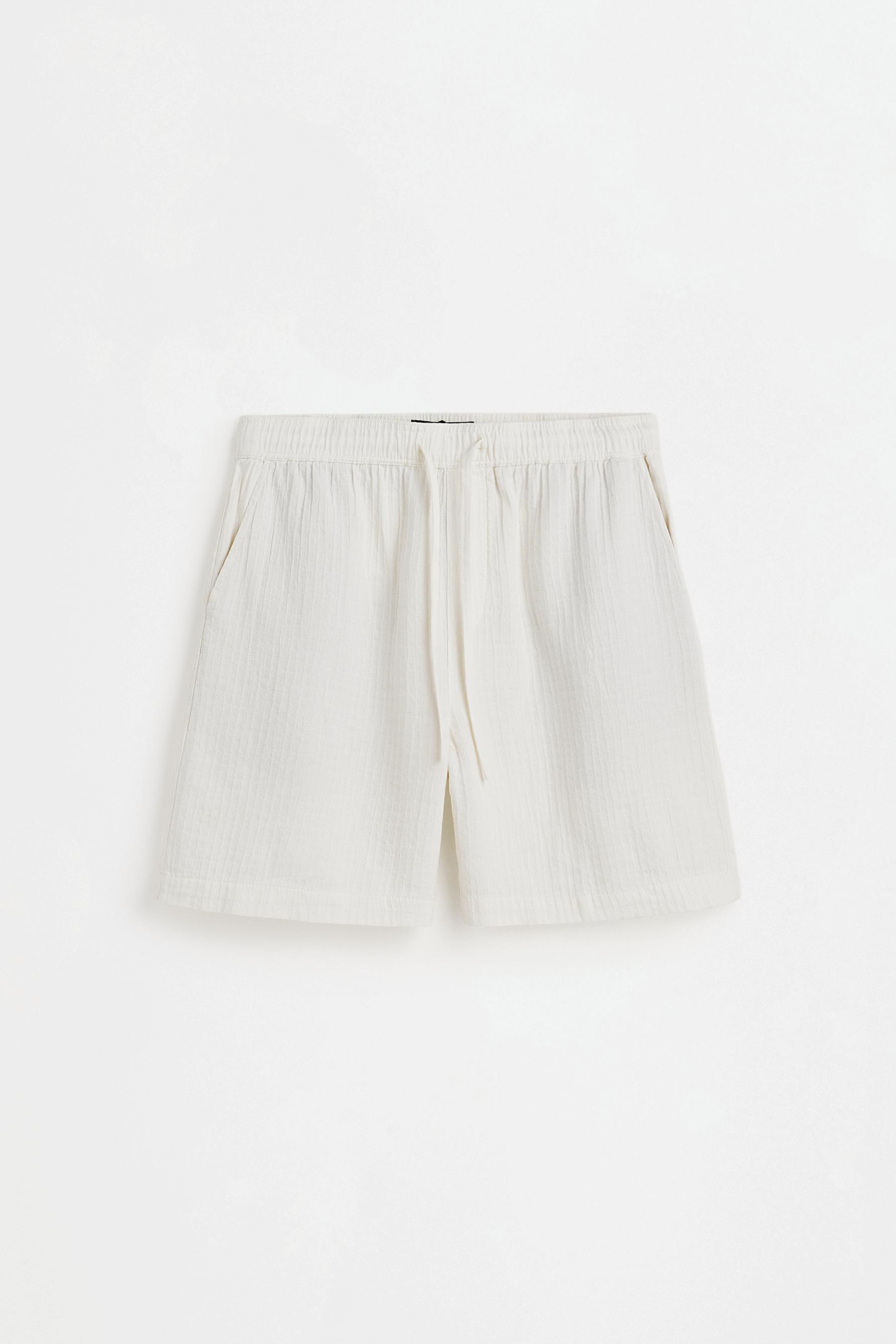 Textured jogger Bermuda shorts — WHITE