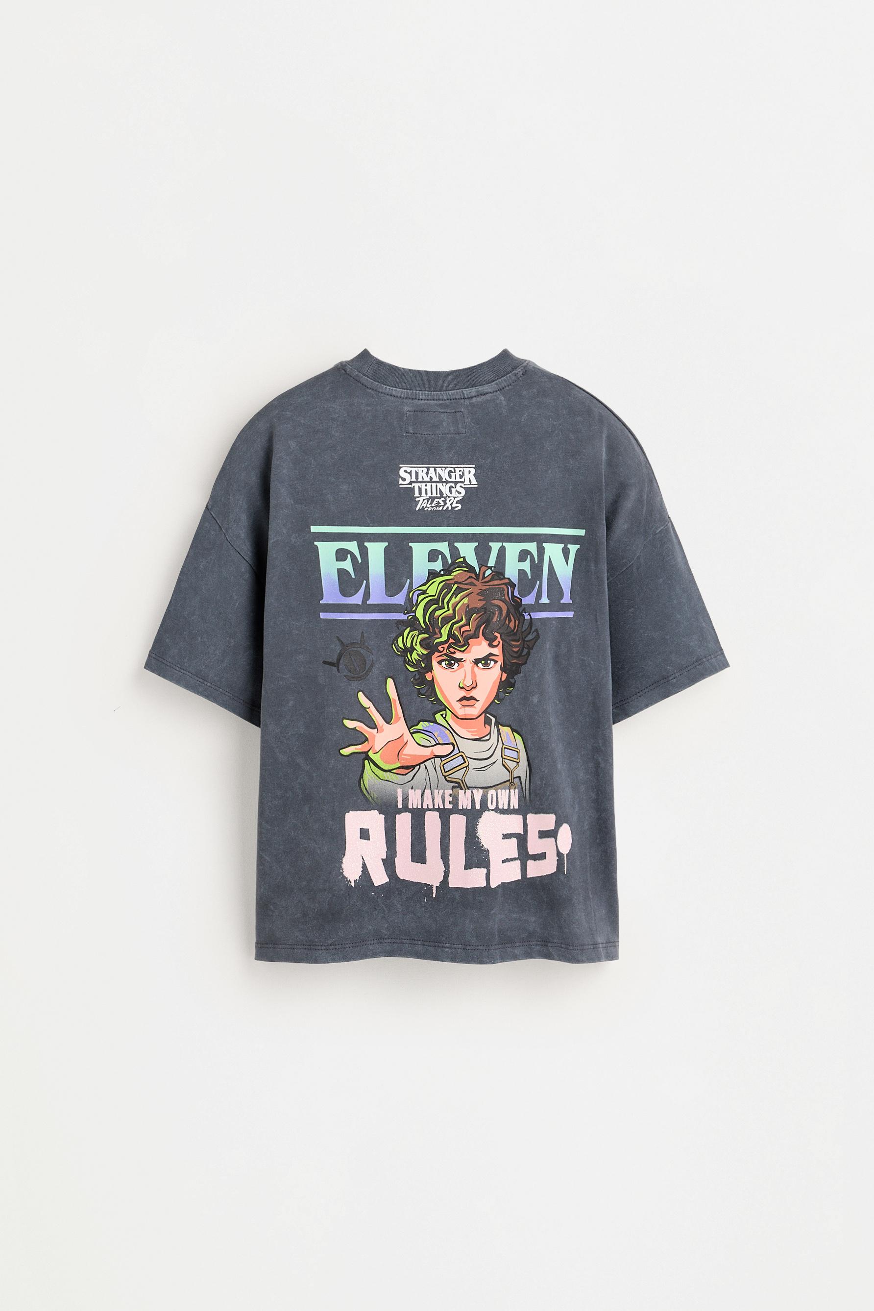 Stranger Things™/© Netflix back maxiprint T-shirt — ANTHRACITE GREY