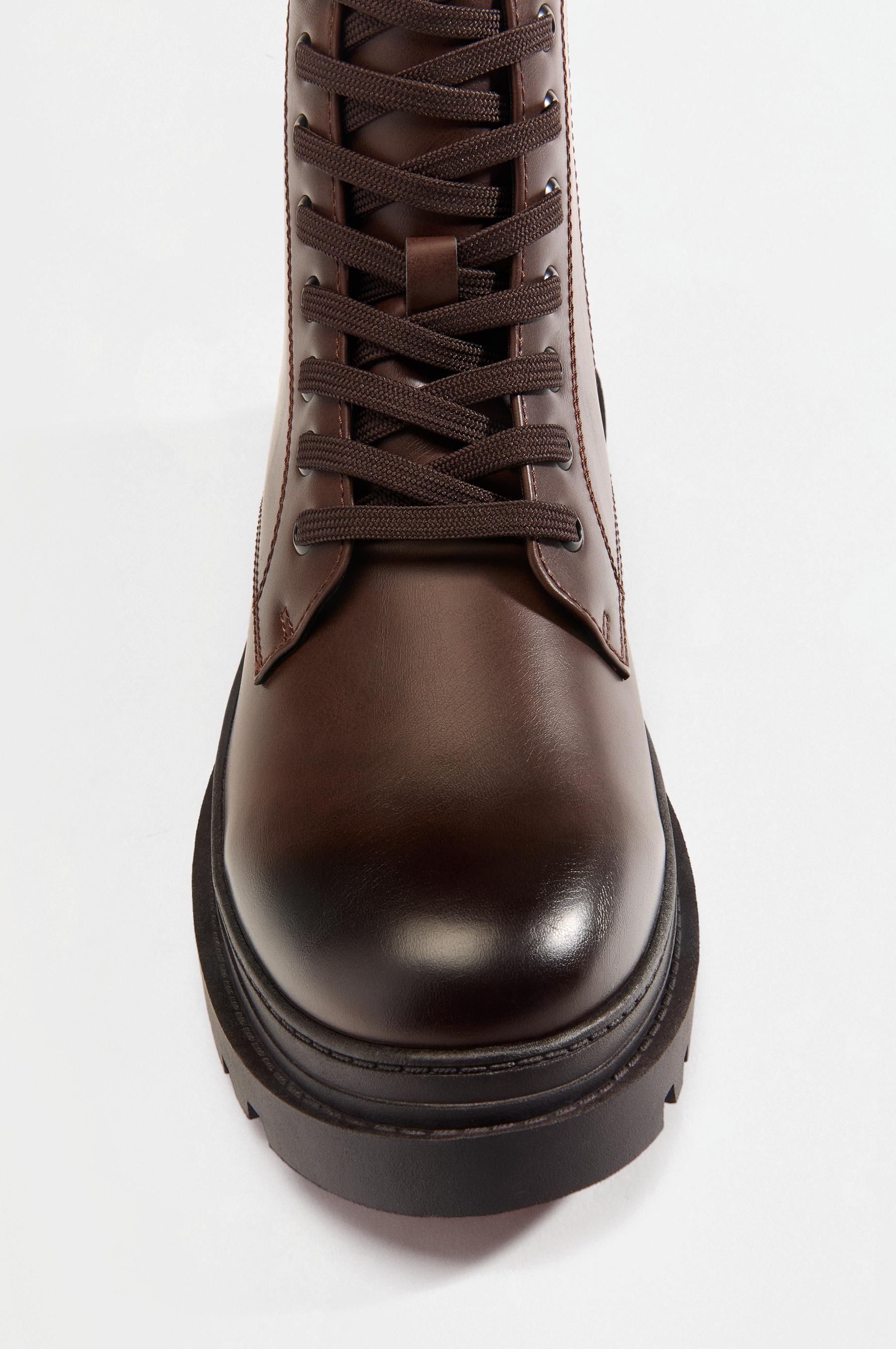Track boots — BROWN