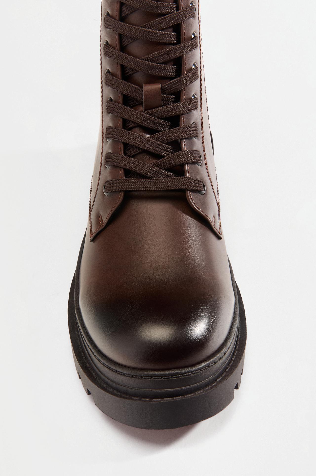 Track boots — BROWN