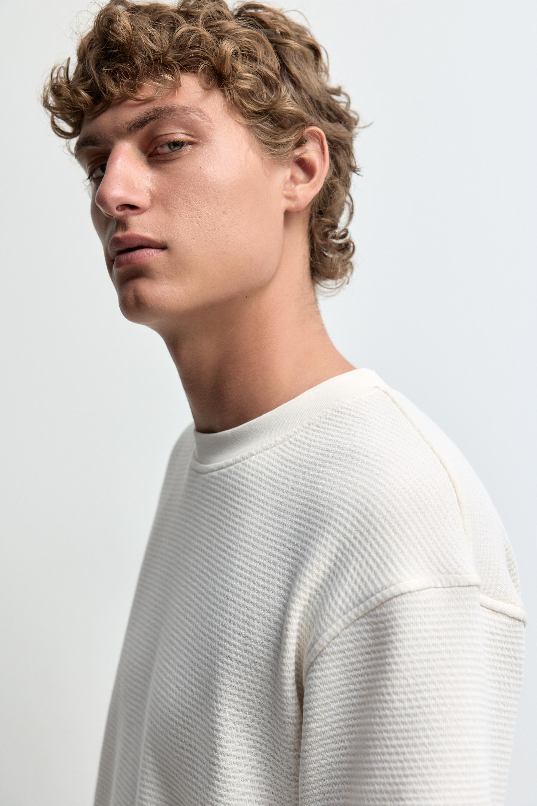 Waffle-knit textured T-shirt — ECRU