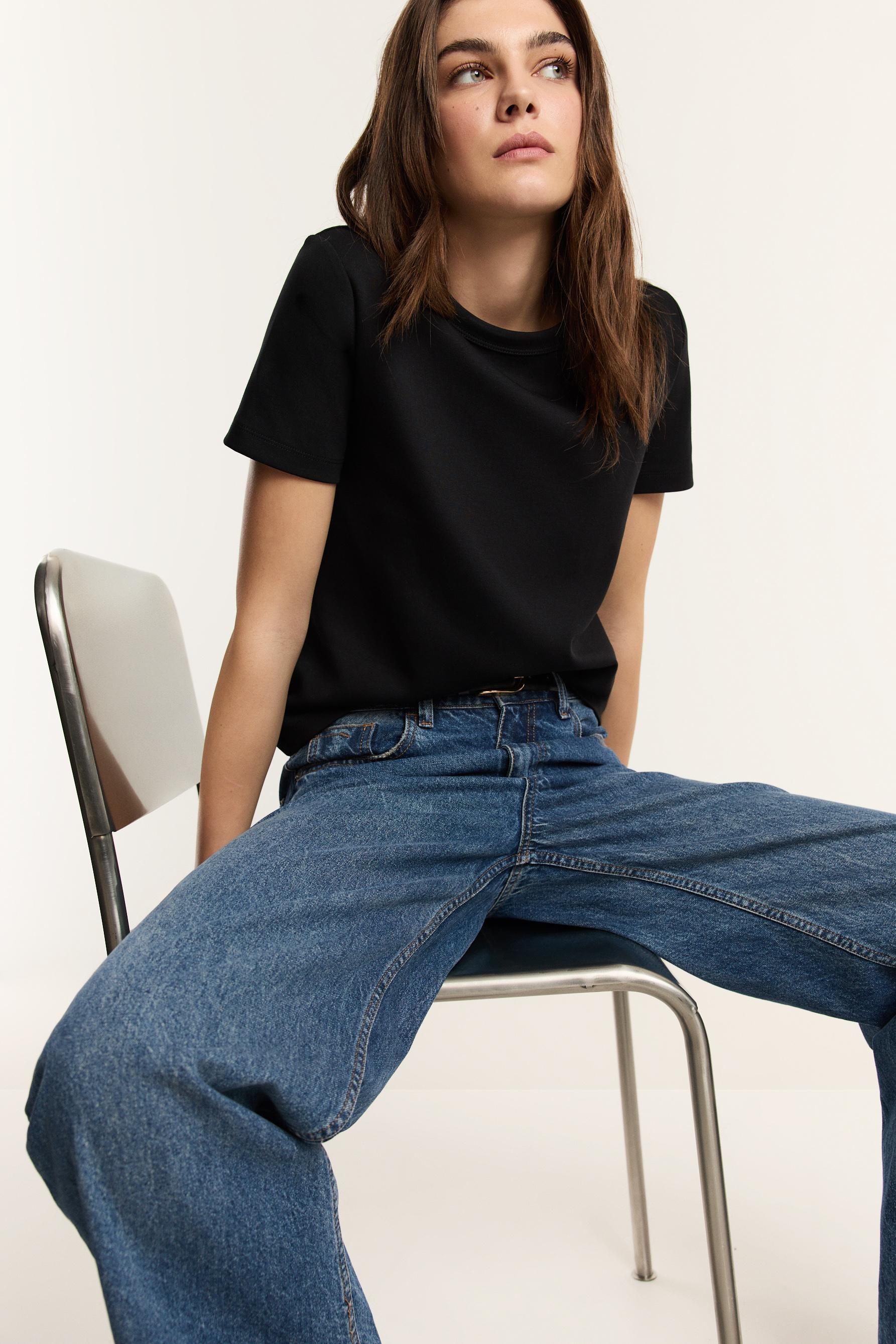 Basic short sleeve T-shirt — BLACK