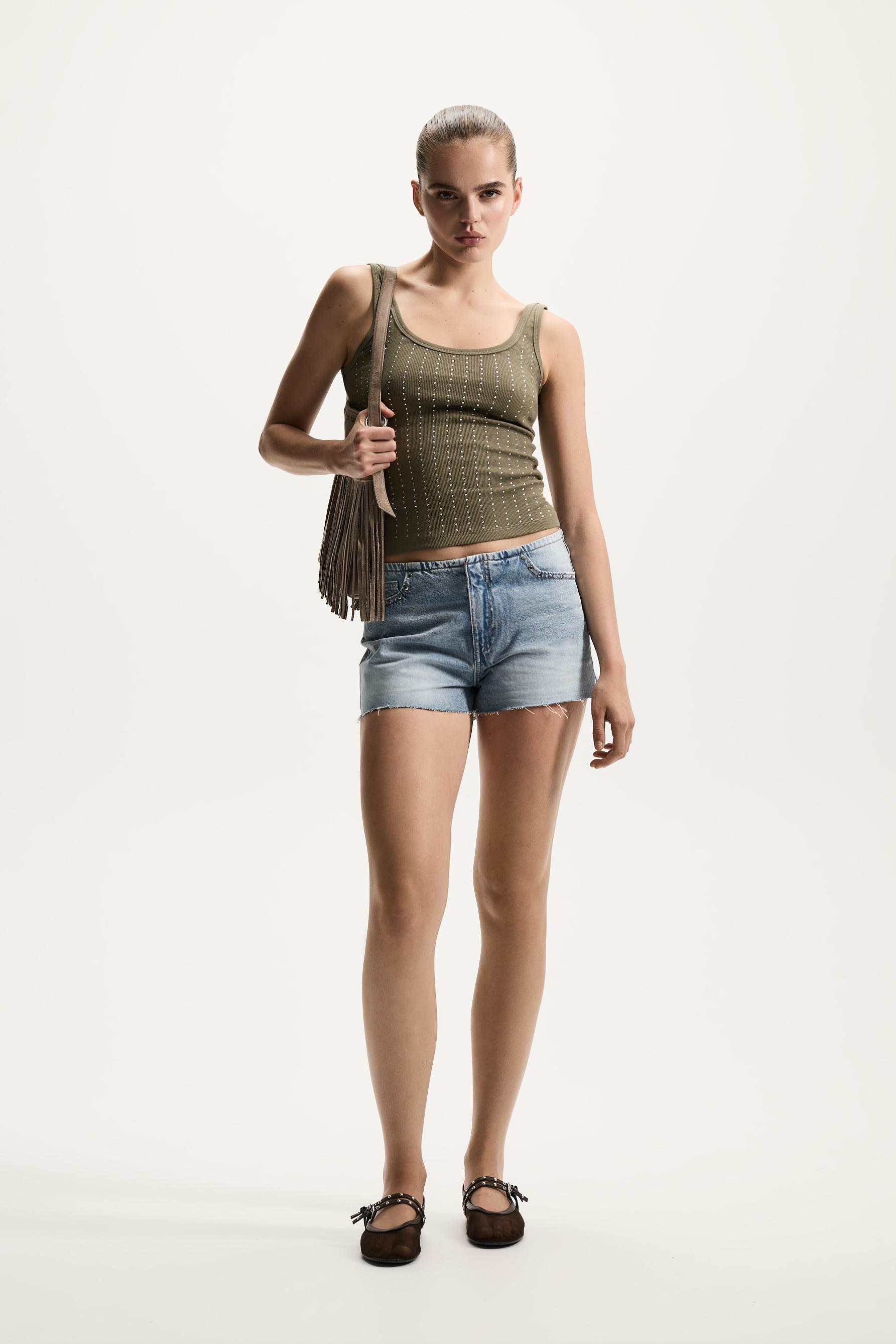 Ribbed rhinestone T-shirt — KHAKI