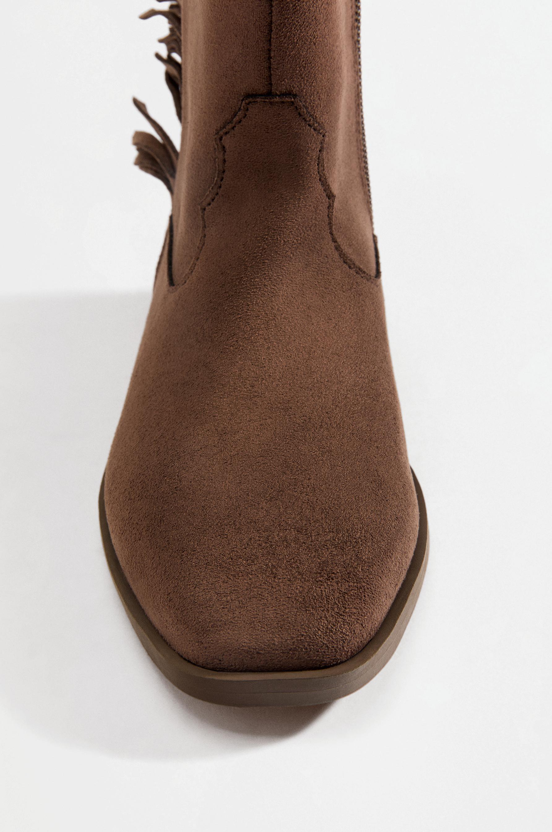 Fringed cowgirl boots — BROWN