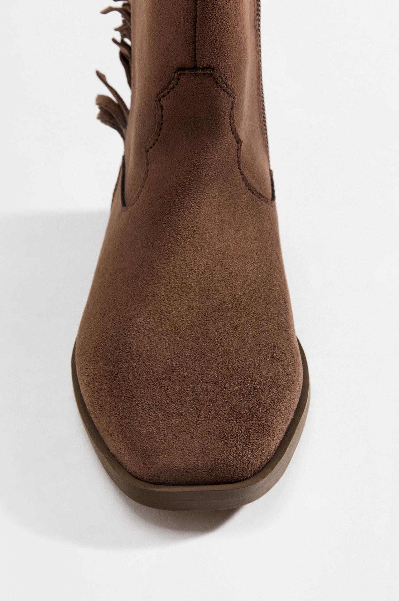 Fringed cowgirl boots — BROWN