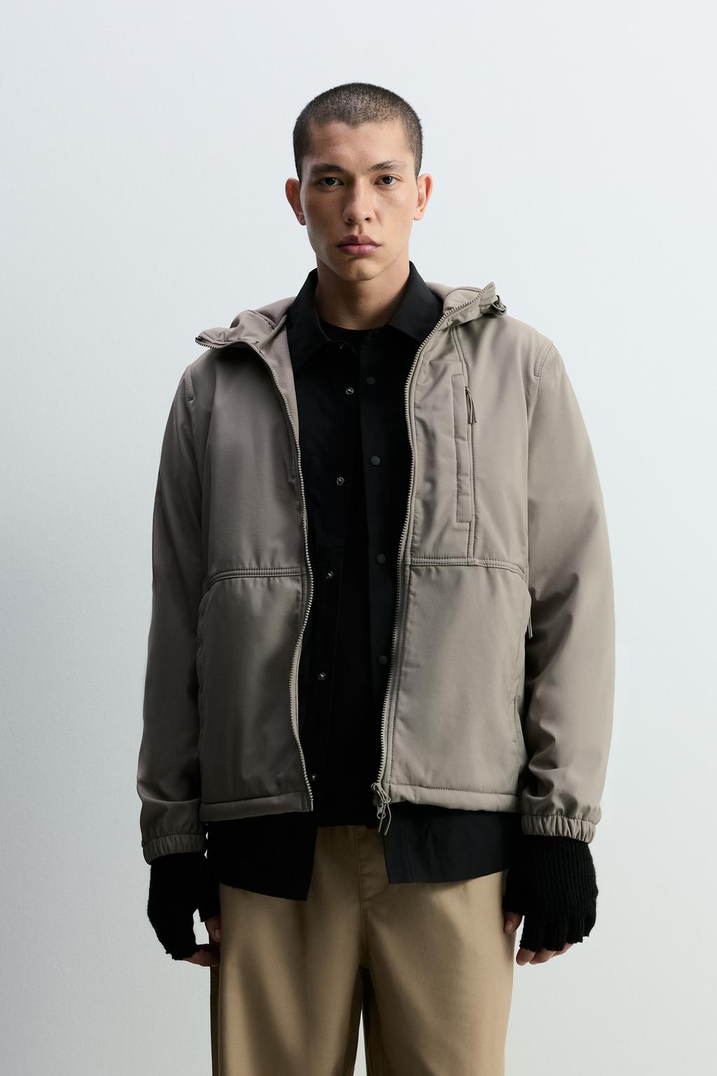 Cazadora deportiva polar capucha