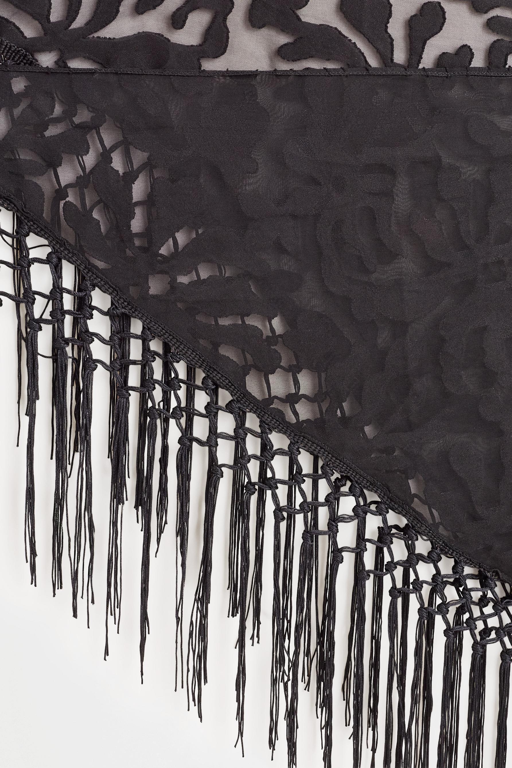Fringed sarong — BLACK